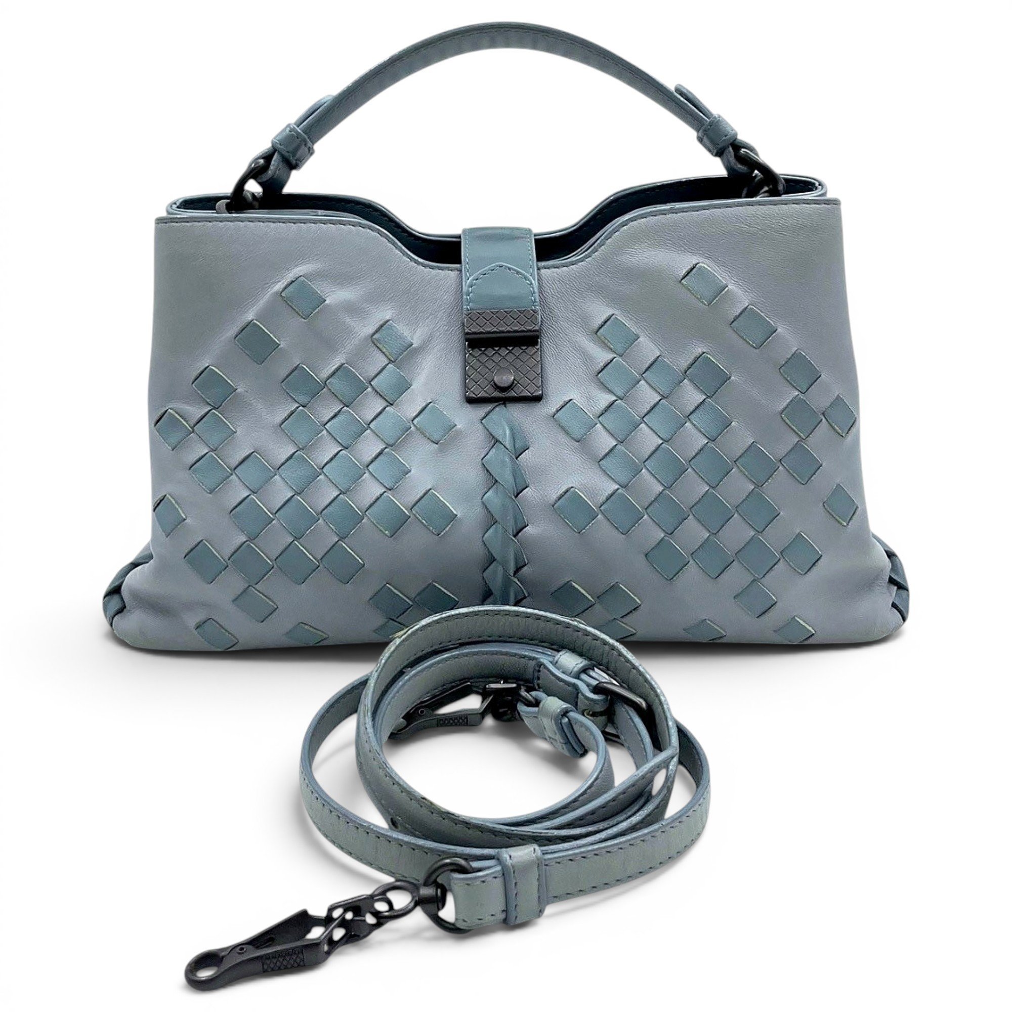 Veneta leather handbag