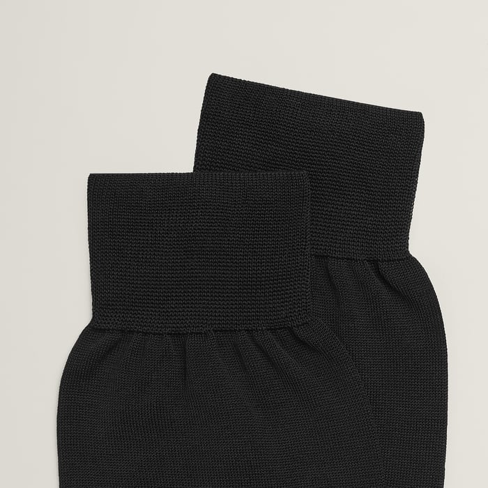 Noir "H" Embroidery Socks