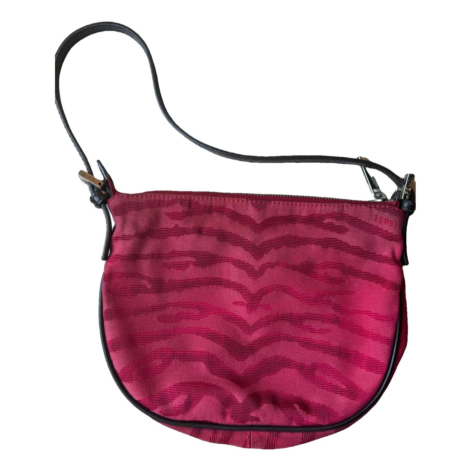 Oyster cloth handbag
