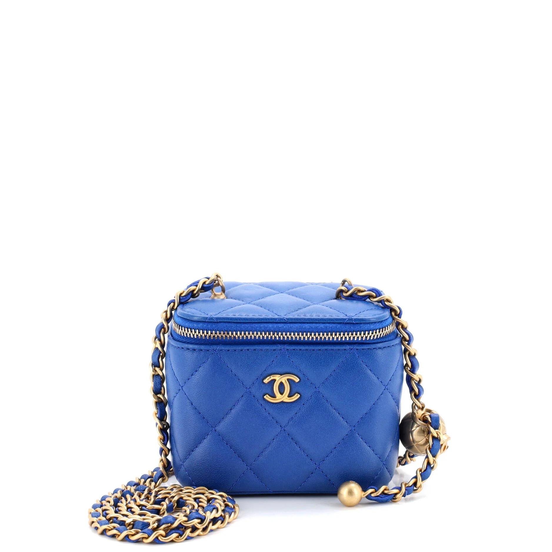 Chanel Leather clutch bag