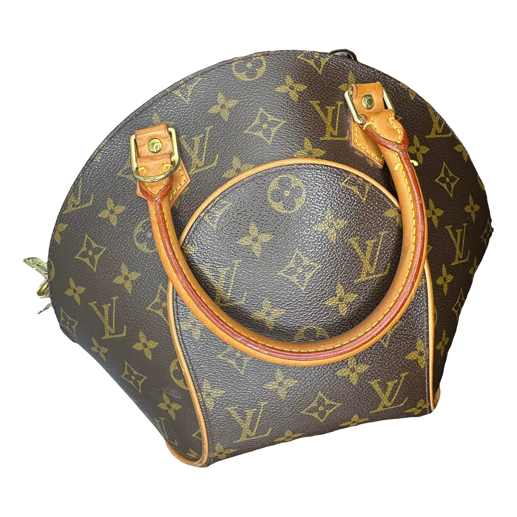 Ellipse leather handbag