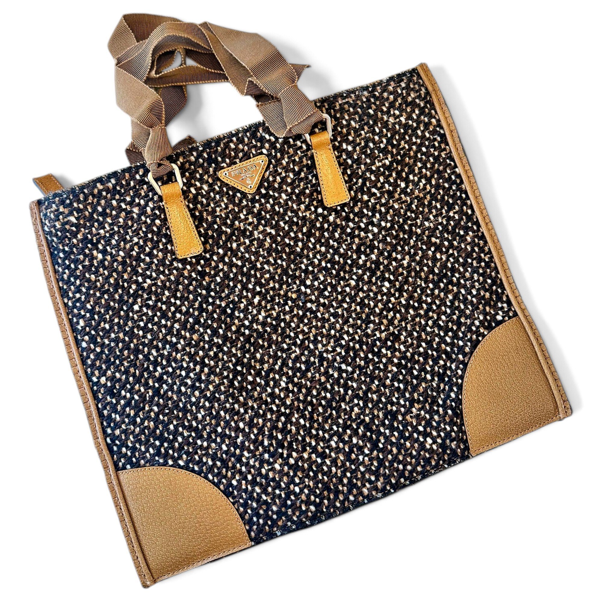 Tweed tote