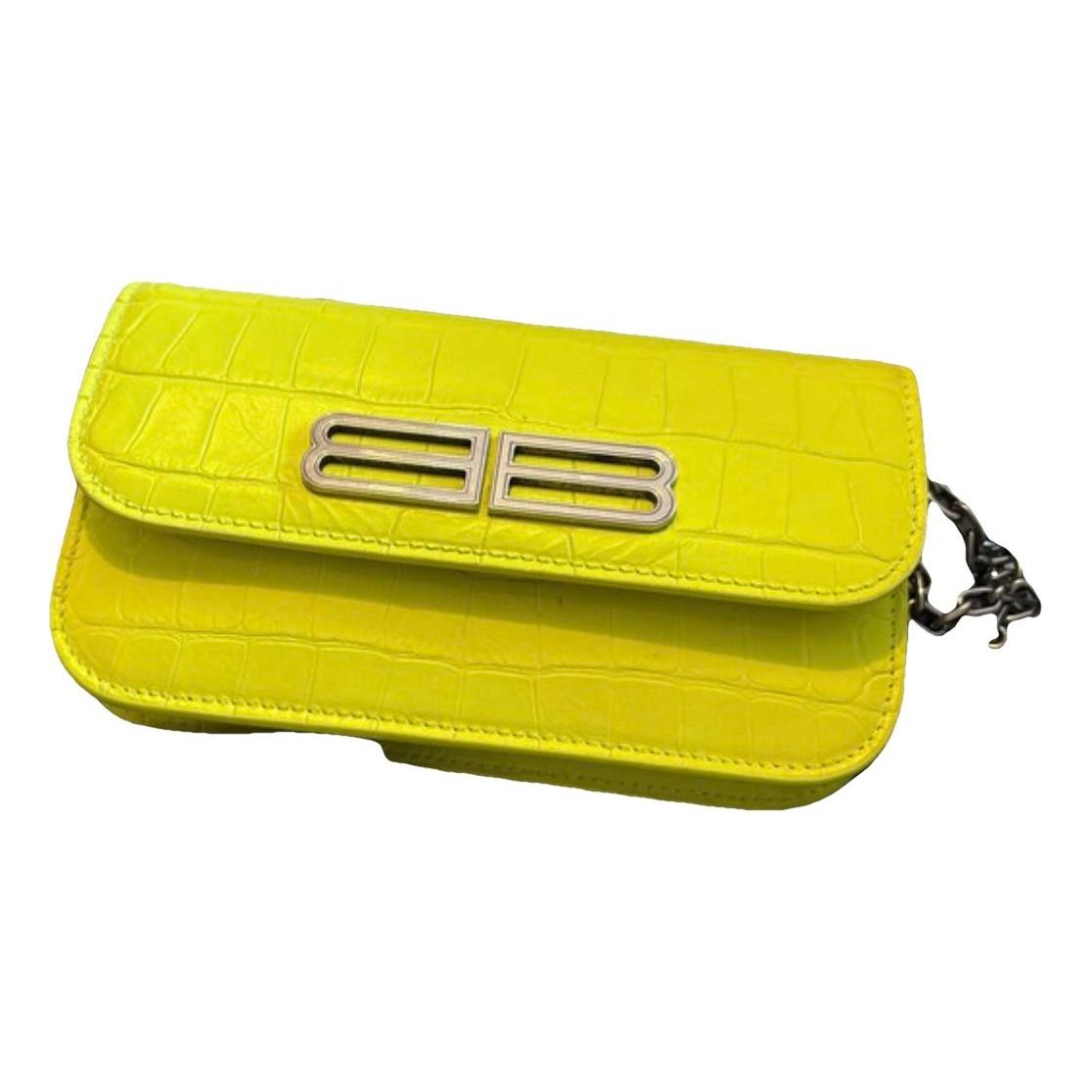 Balenciaga Wallet On Chain B leather crossbody bag