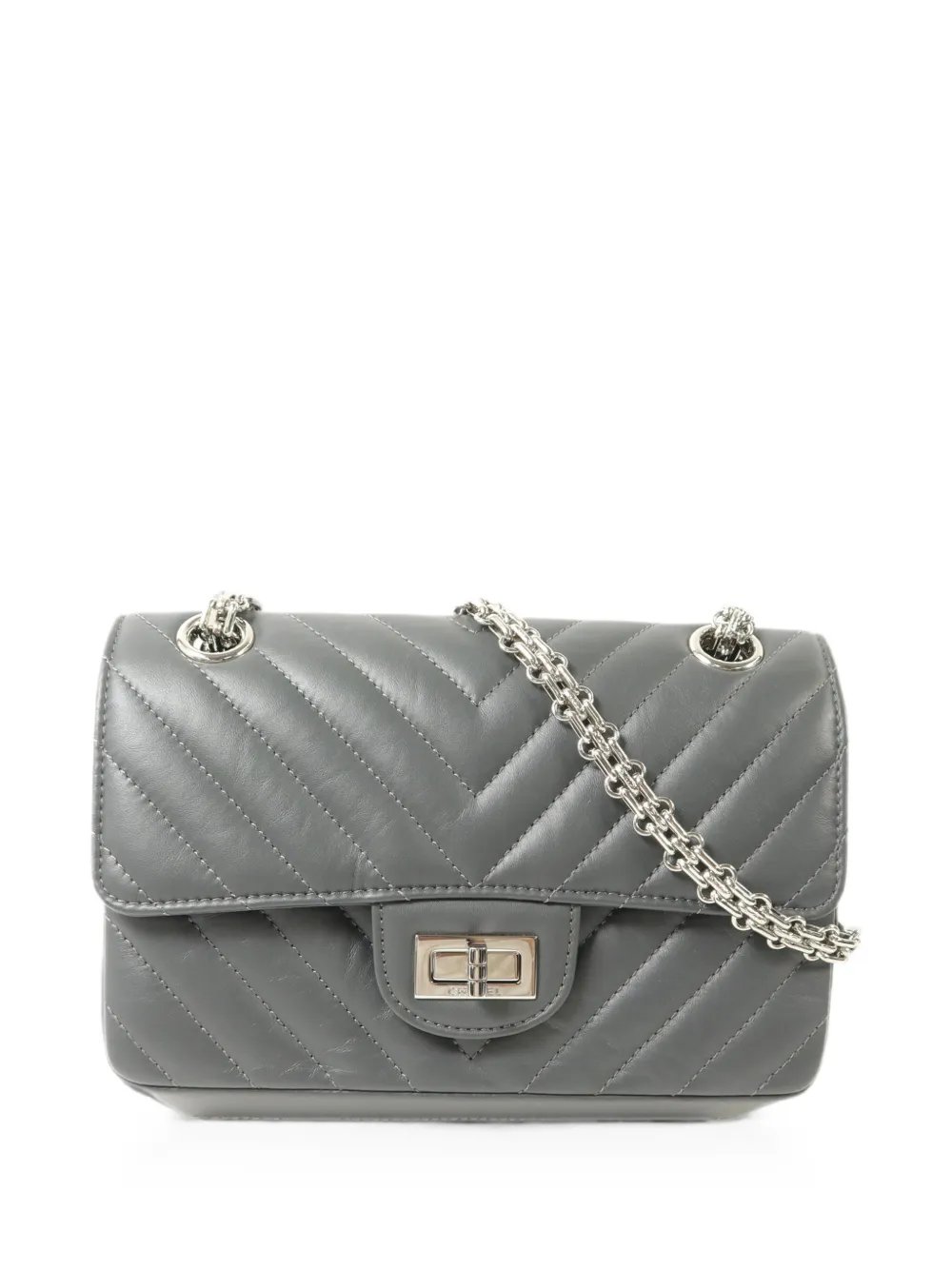 chevron-quilted shoulder bag