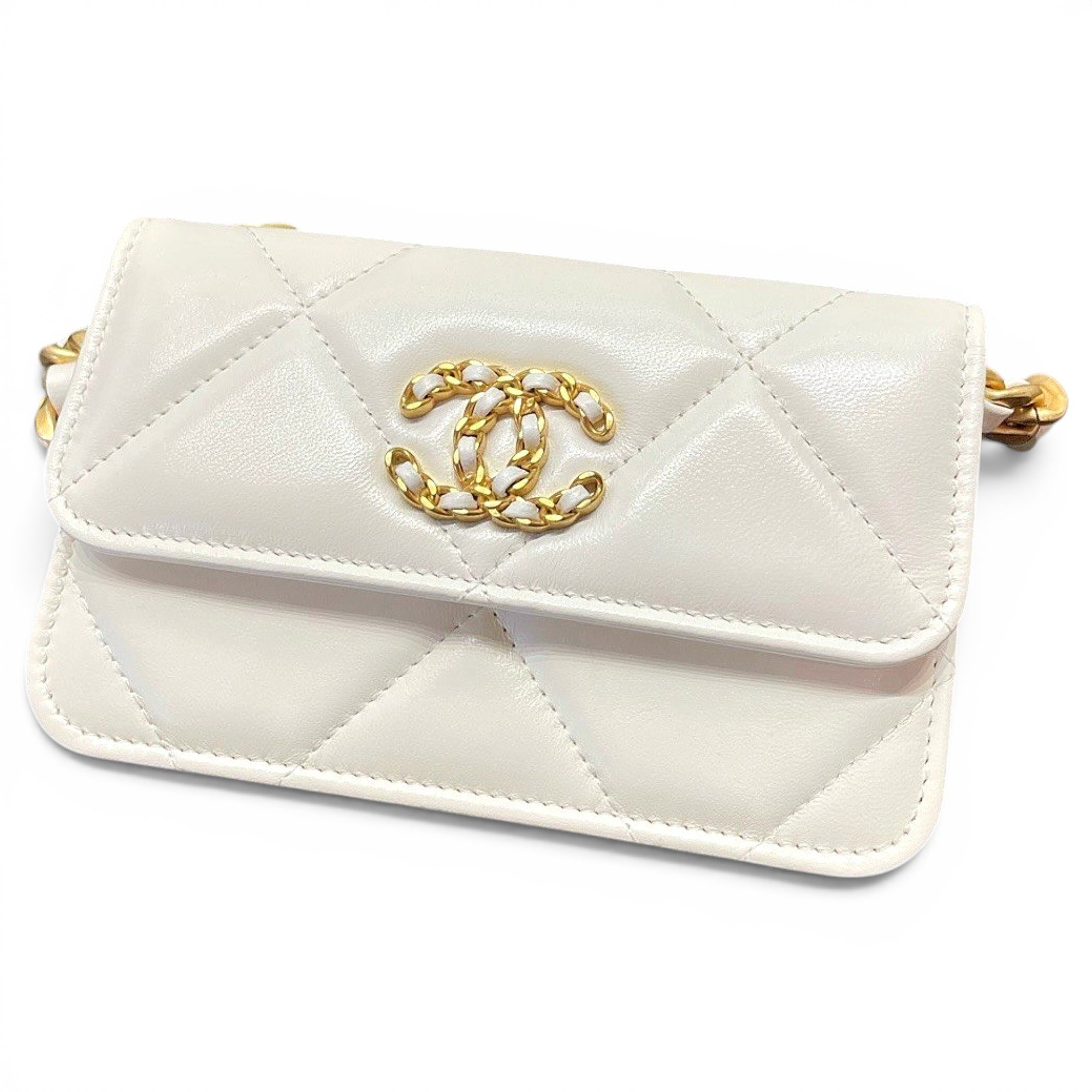 Chanel 19 leather handbag