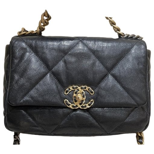 Chanel 19 leather handbag