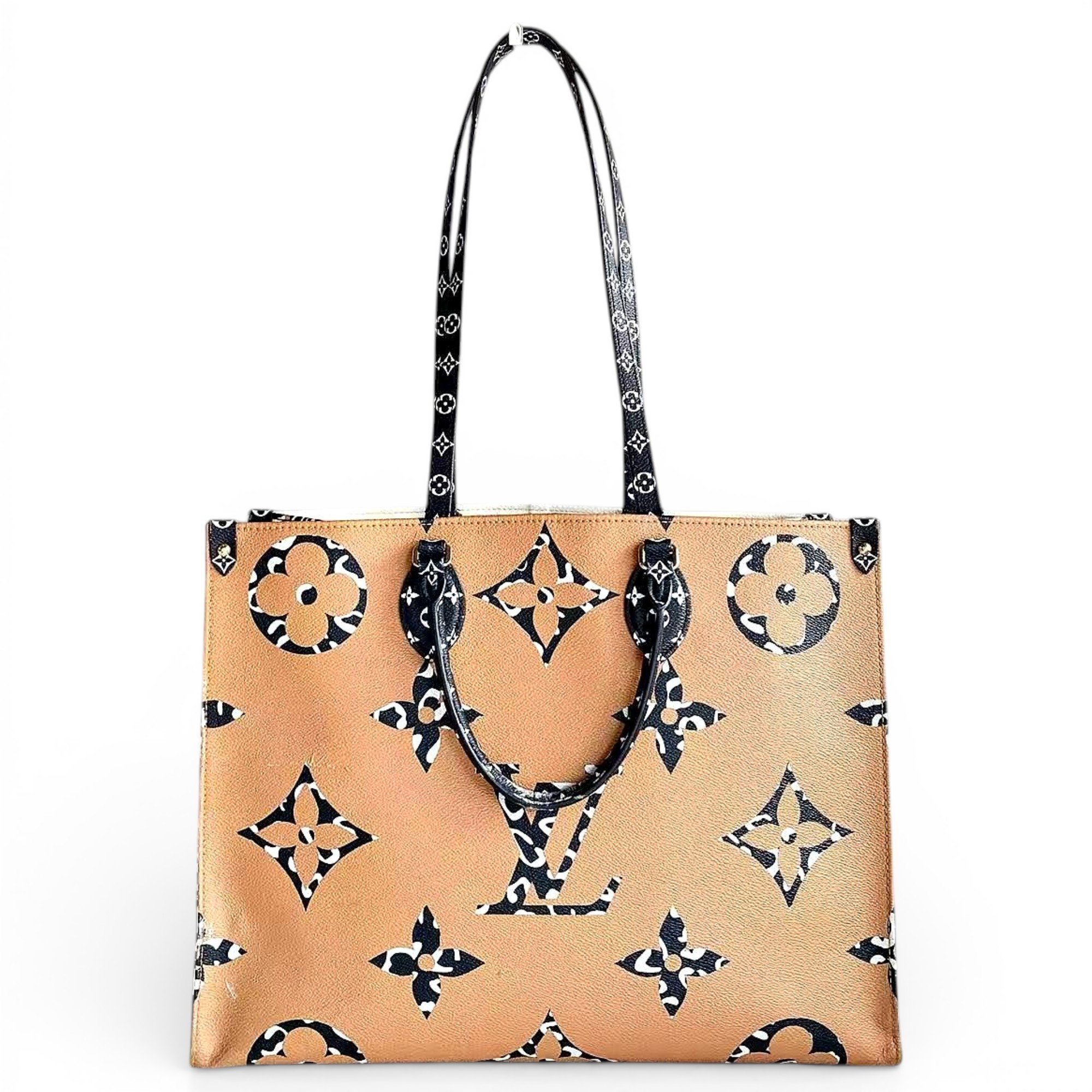 Onthego leather handbag