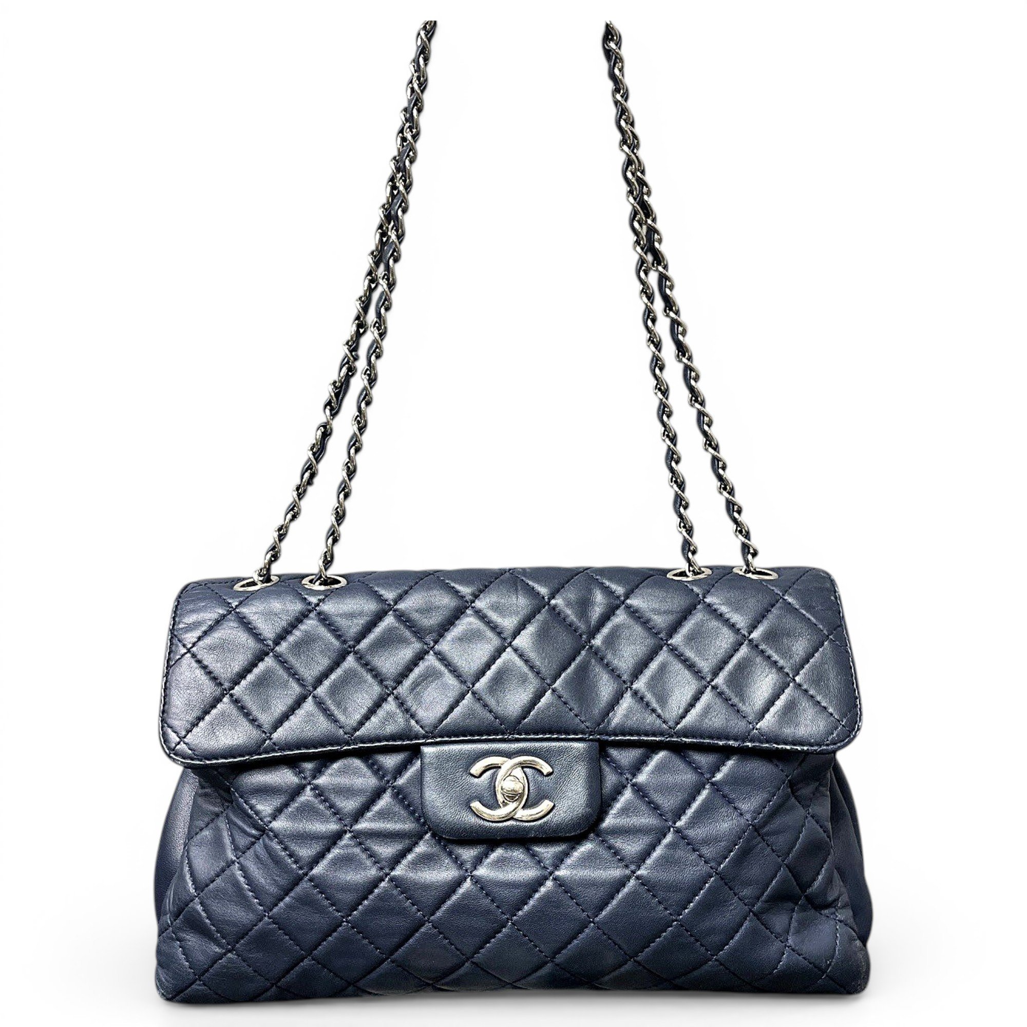 Timeless/Classique leather crossbody bag