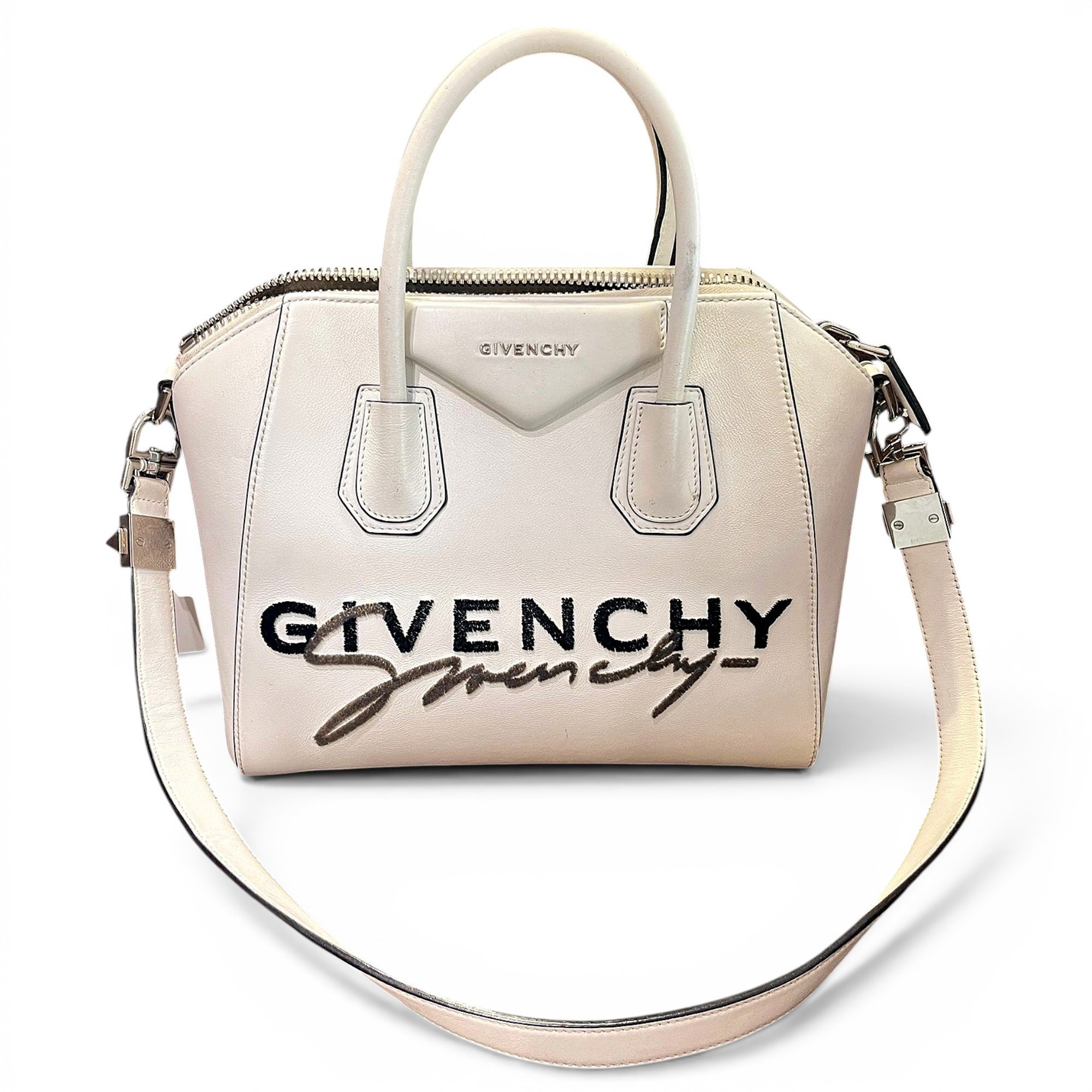 Antigona leather crossbody bag