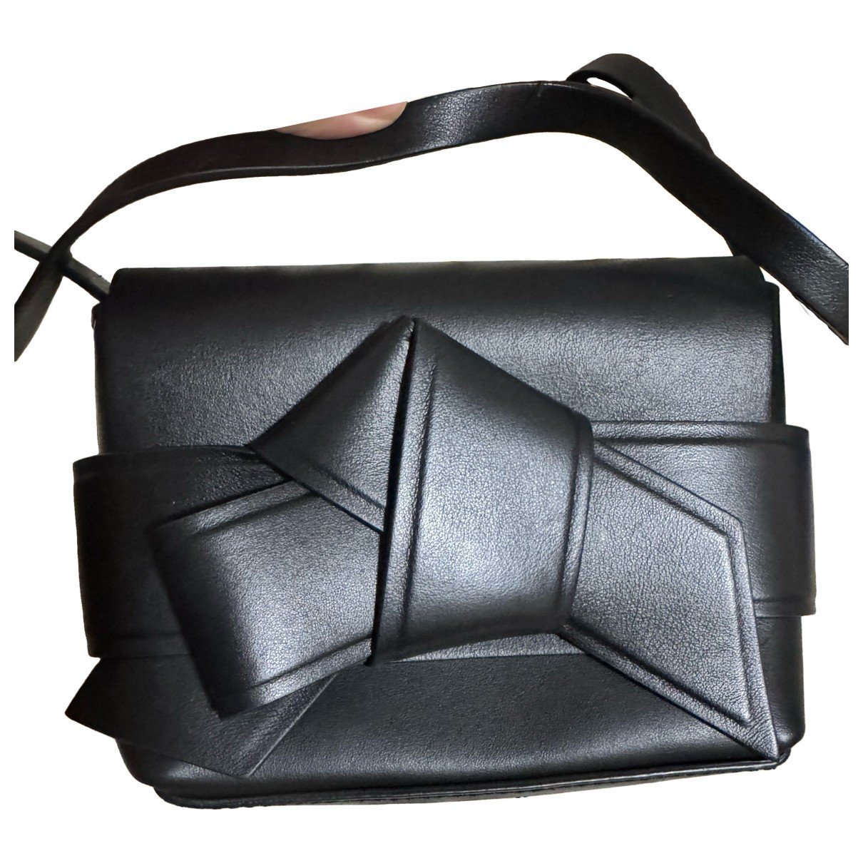 Musubi leather handbag