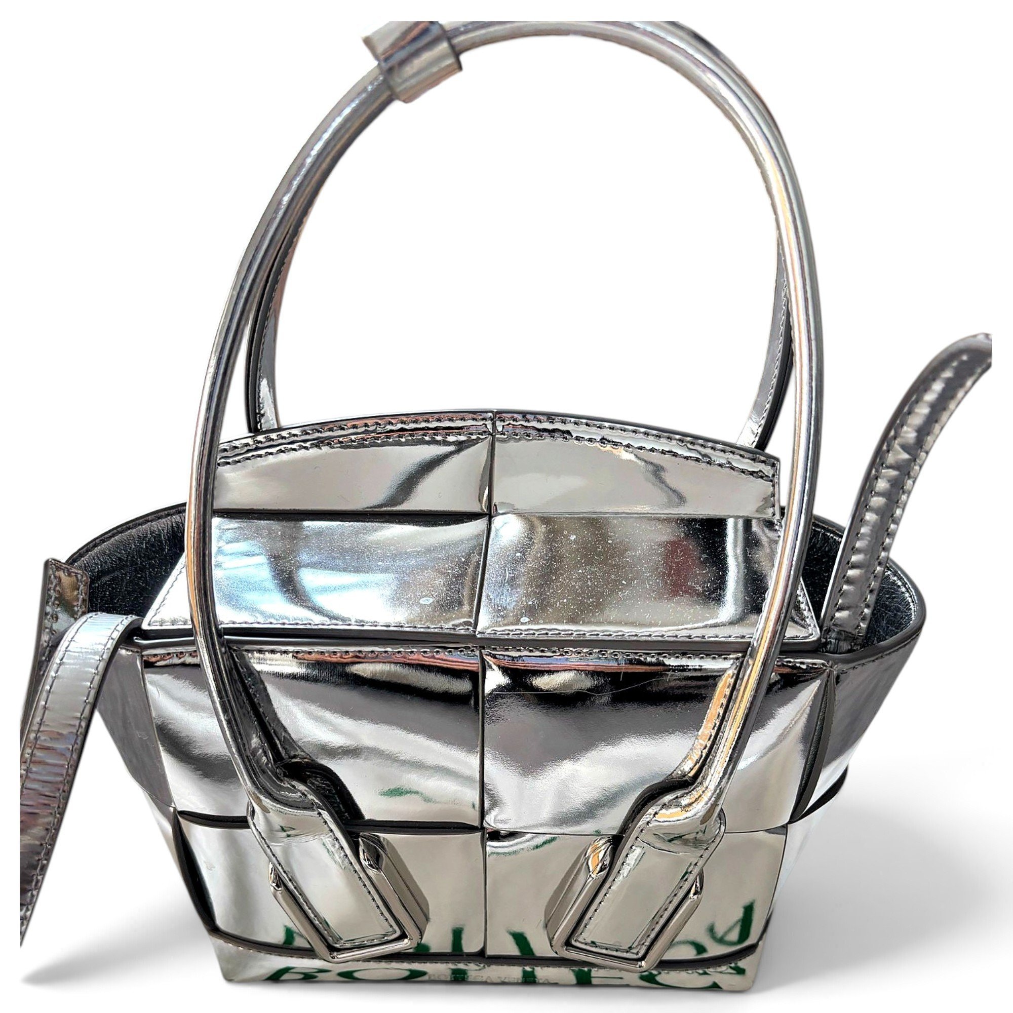 Cassette leather handbag