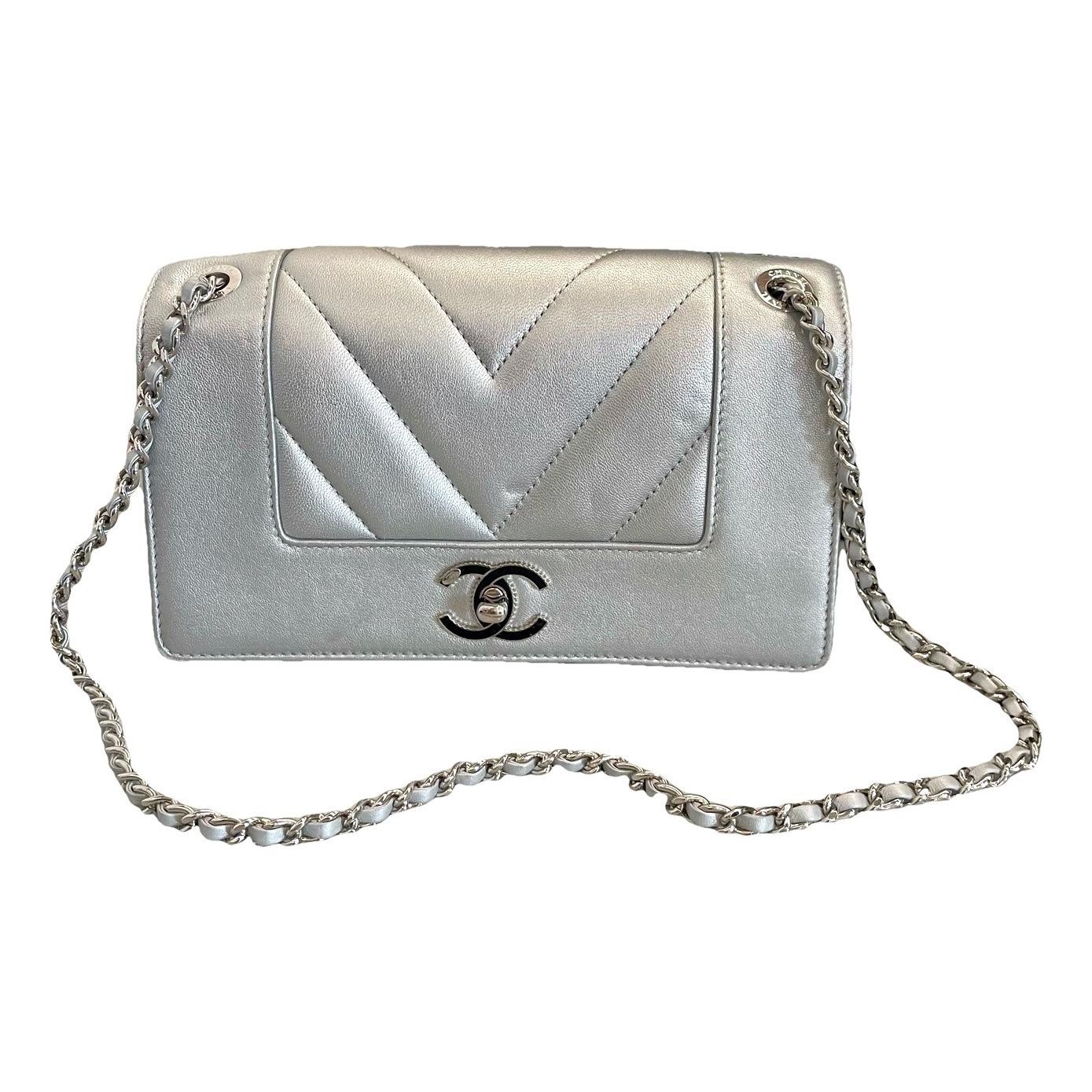 Wallet On Chain Boy Half Flap leather handbag