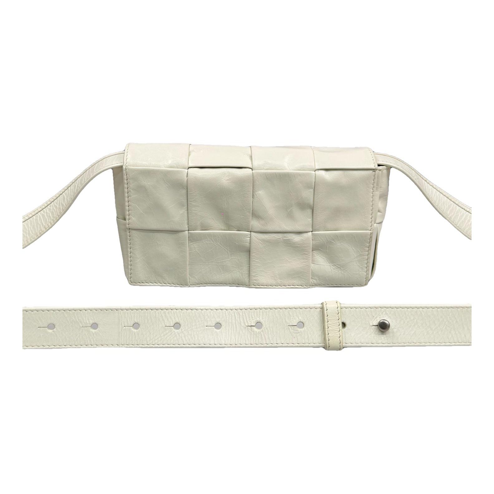 Cassette leather handbag