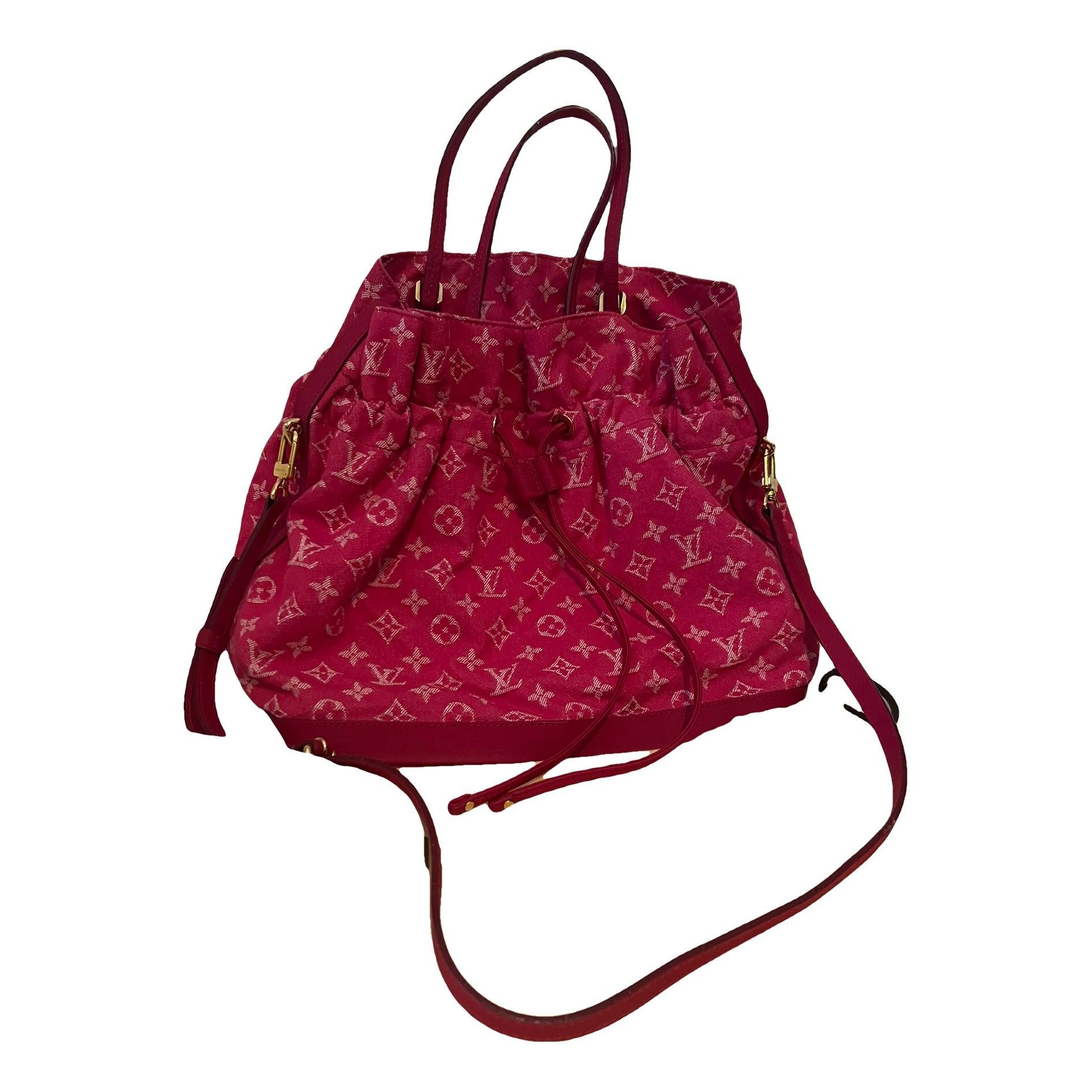 Noé leather crossbody bag