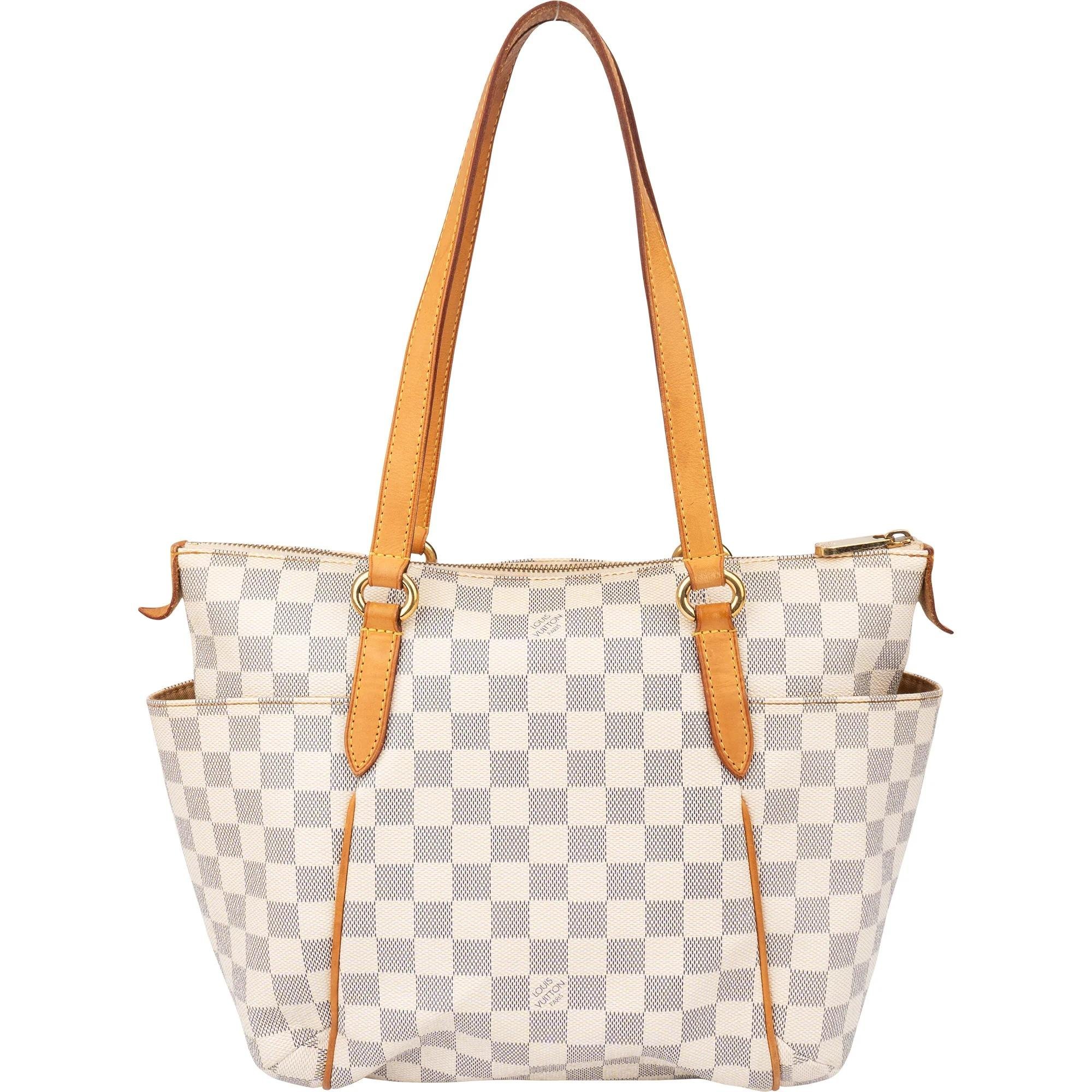 Totally leather handbag