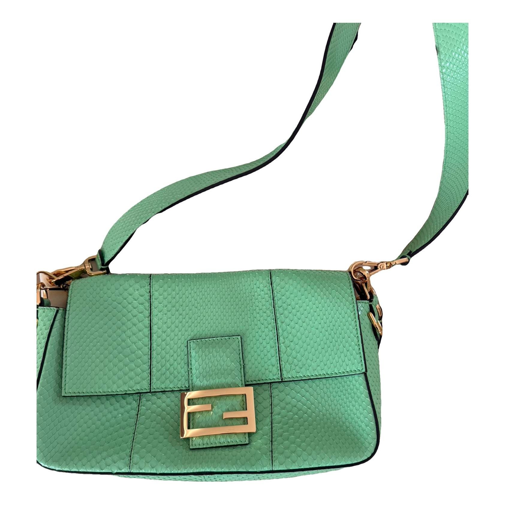 Baguette leather handbag