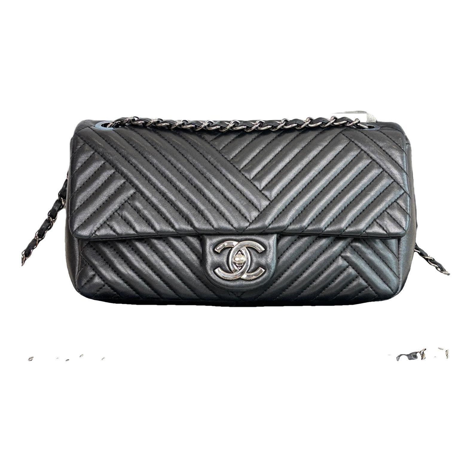 Timeless/Classique leather handbag