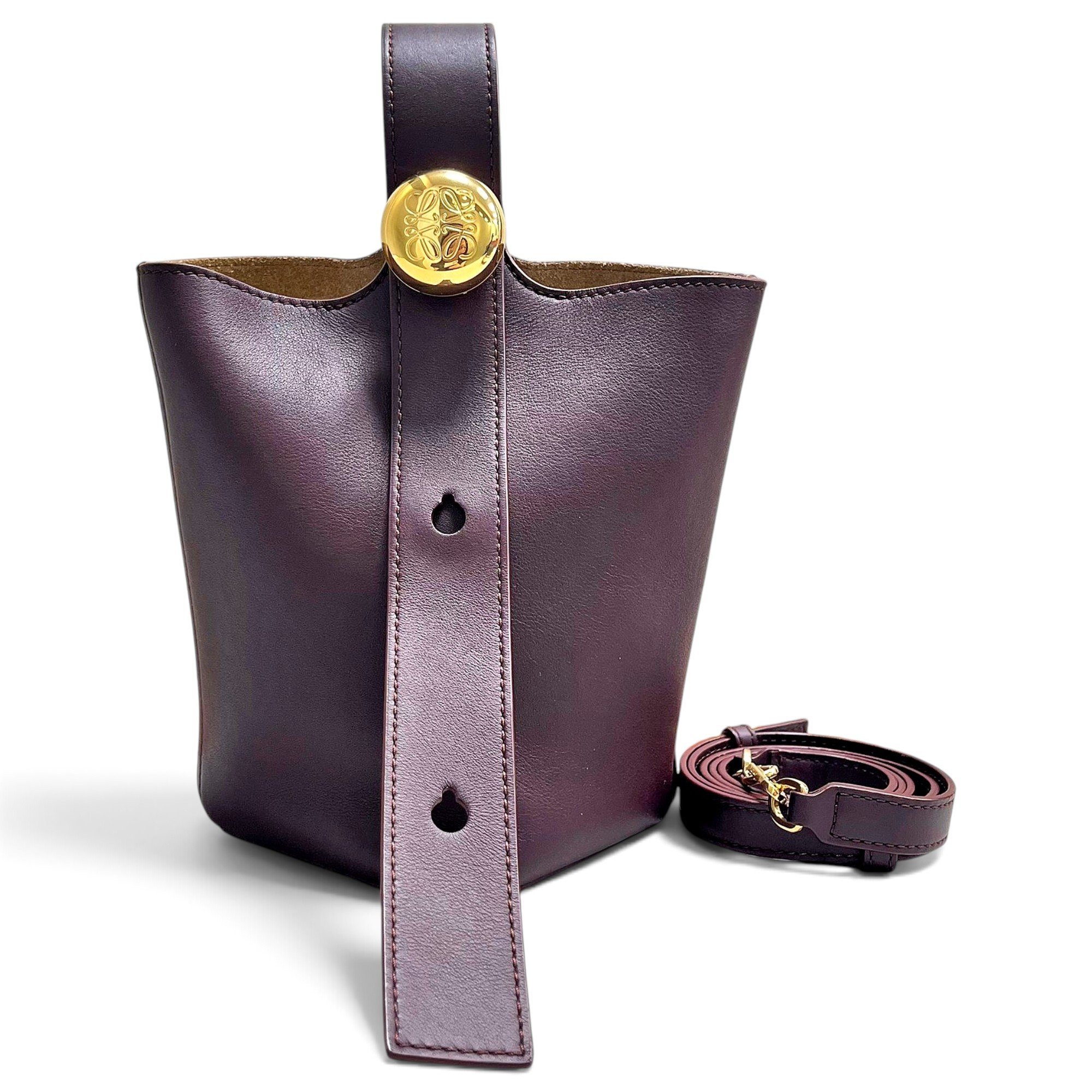 Pebble leather handbag