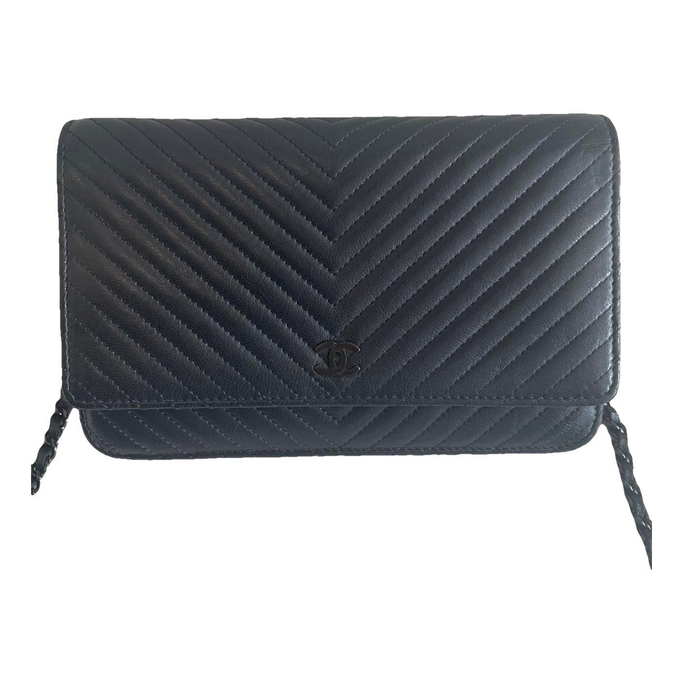 Wallet On Chain Timeless/Classique leather crossbody bag