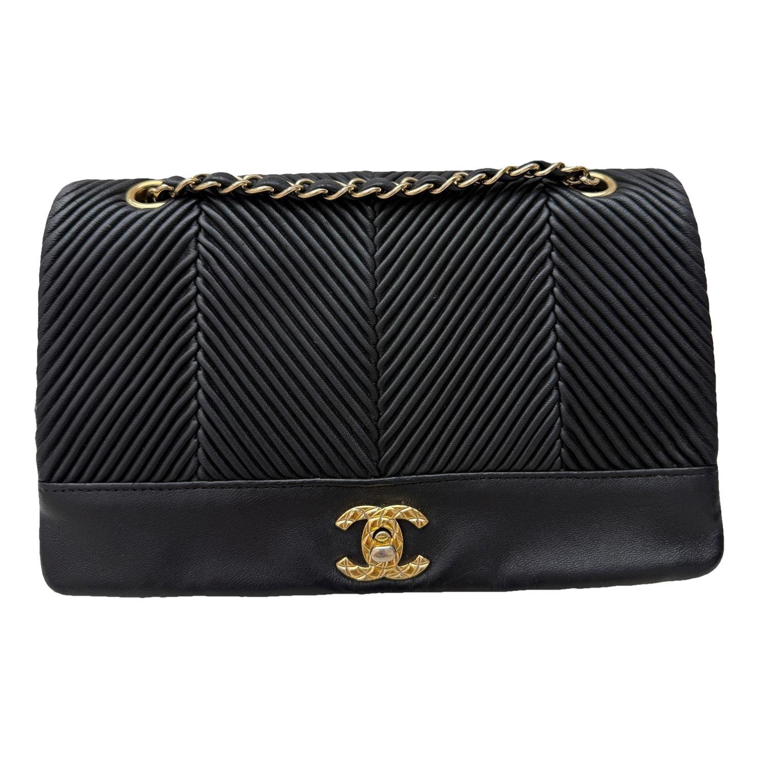Timeless/Classique leather crossbody bag