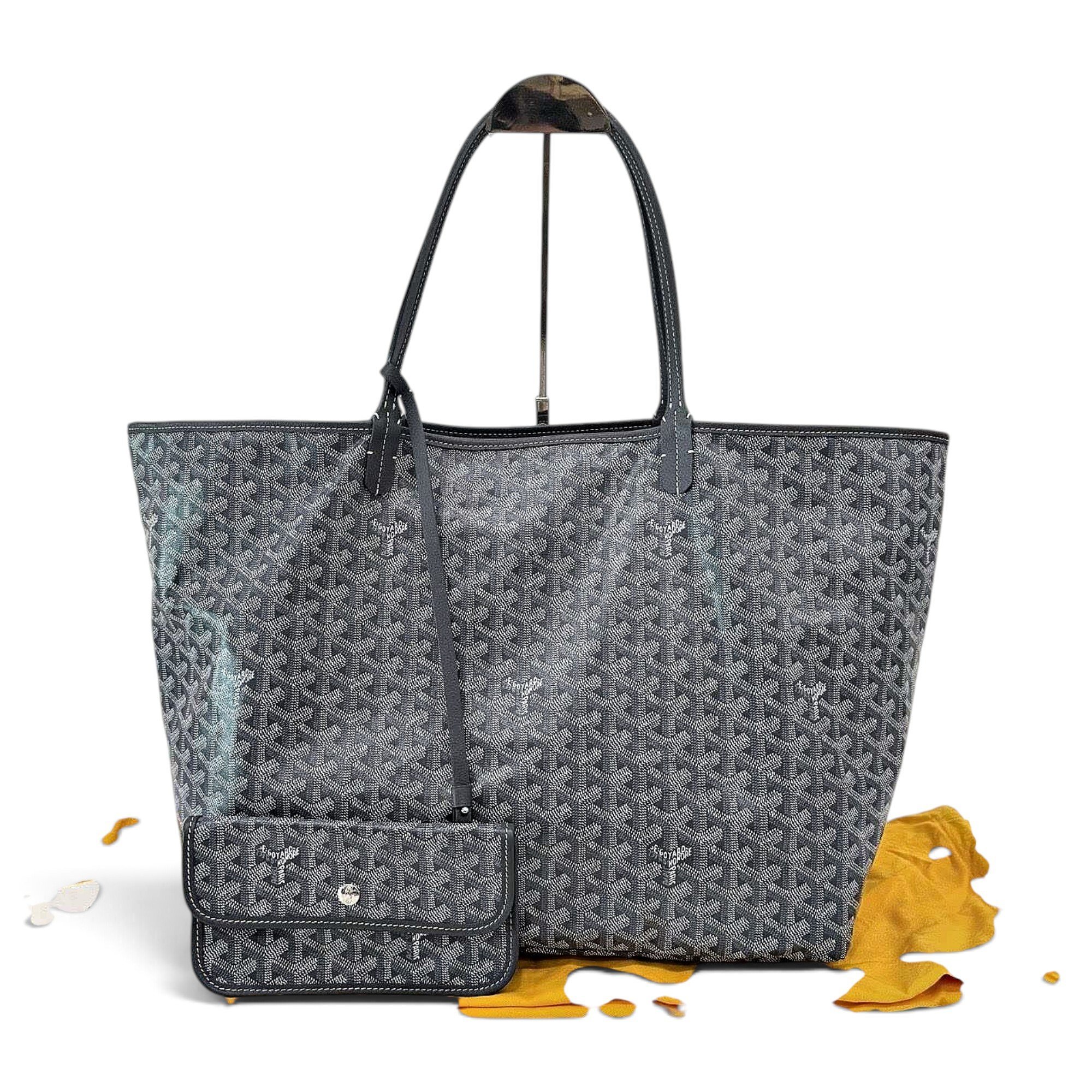 Saint-Louis leather handbag