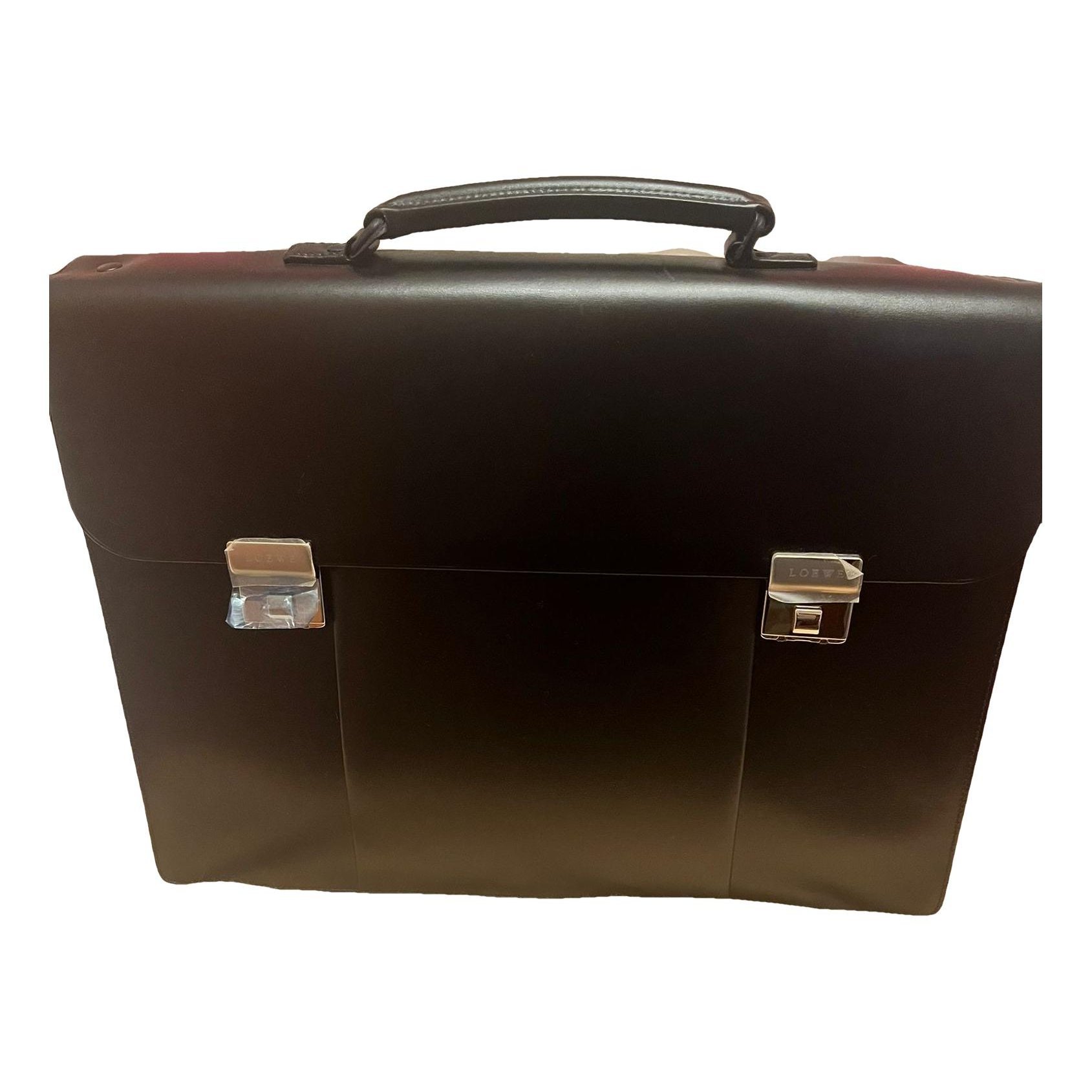 Leather travel bag