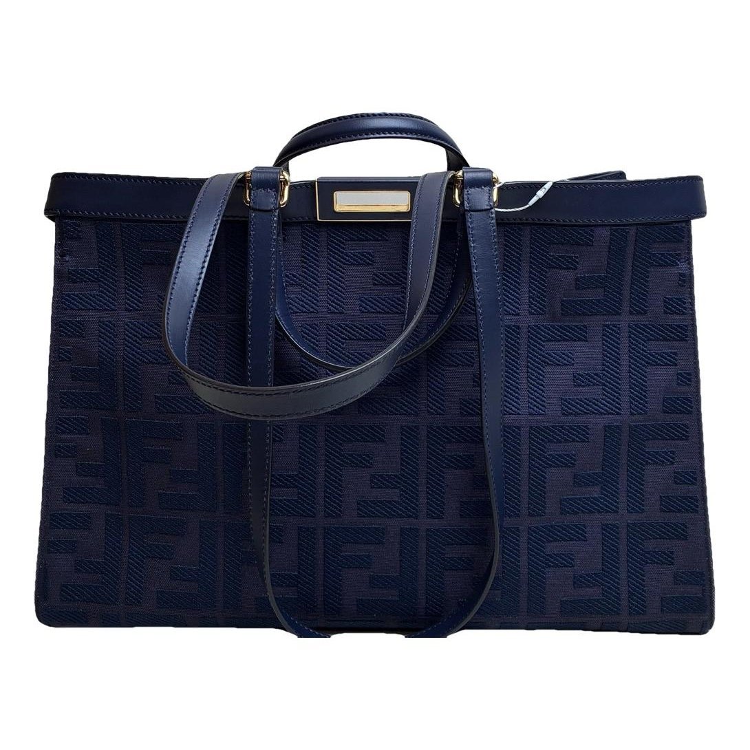 Peekaboo cloth handbag