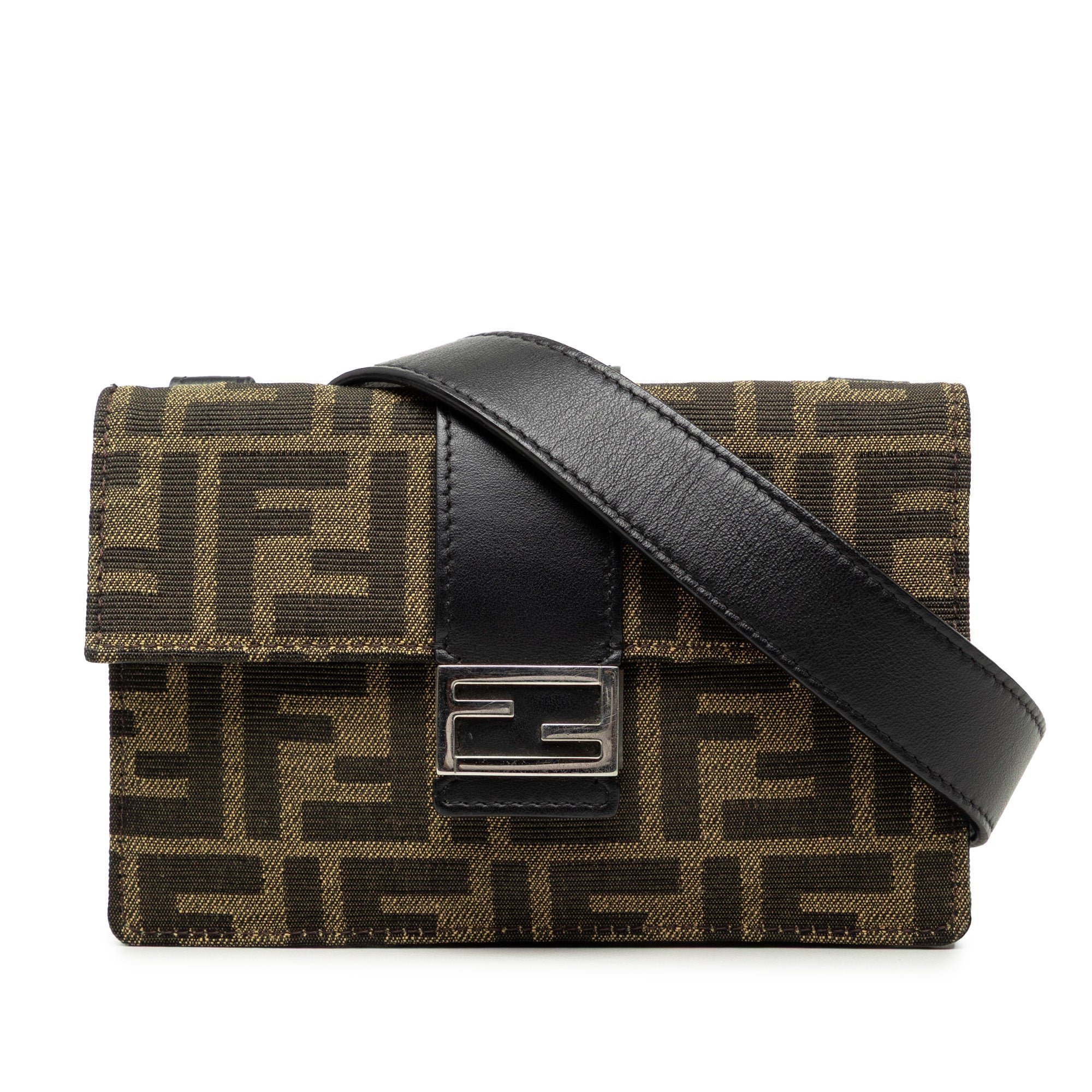 Baguette leather crossbody bag