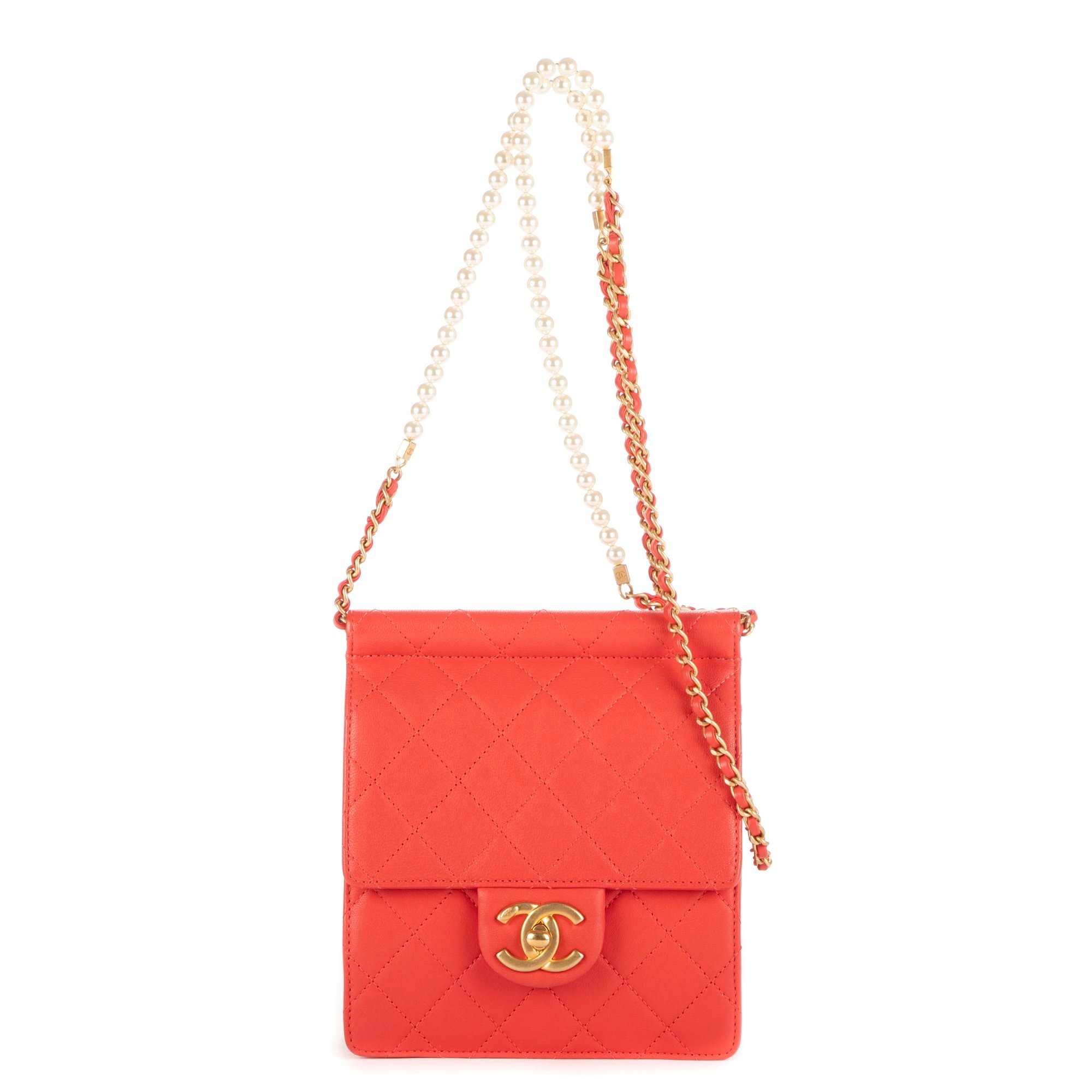 Chanel 19 leather handbag