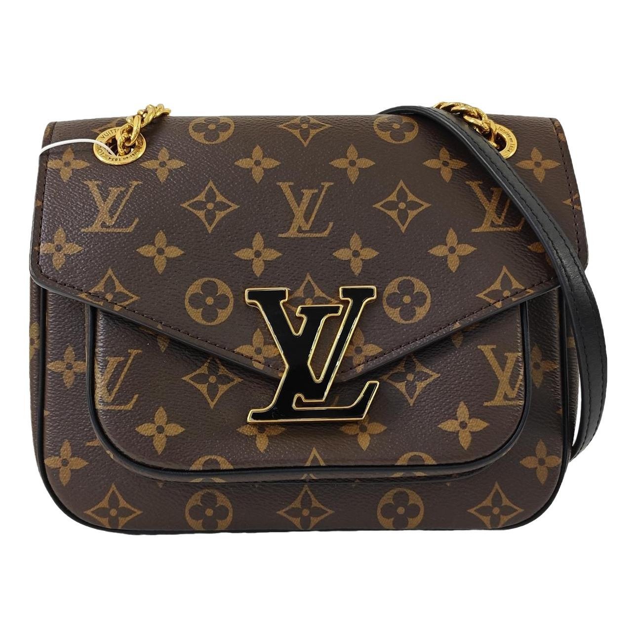 Louis Vuitton Passy cloth handbag