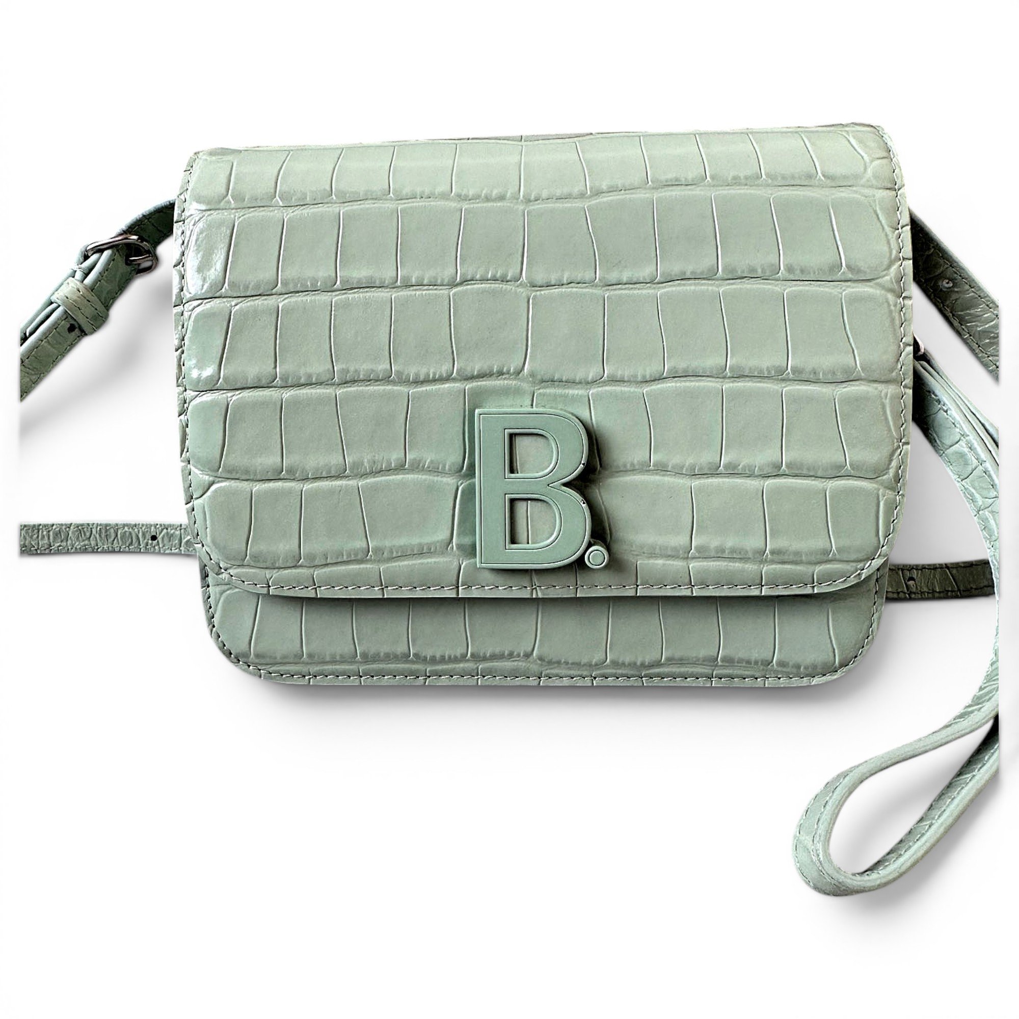 B leather handbag