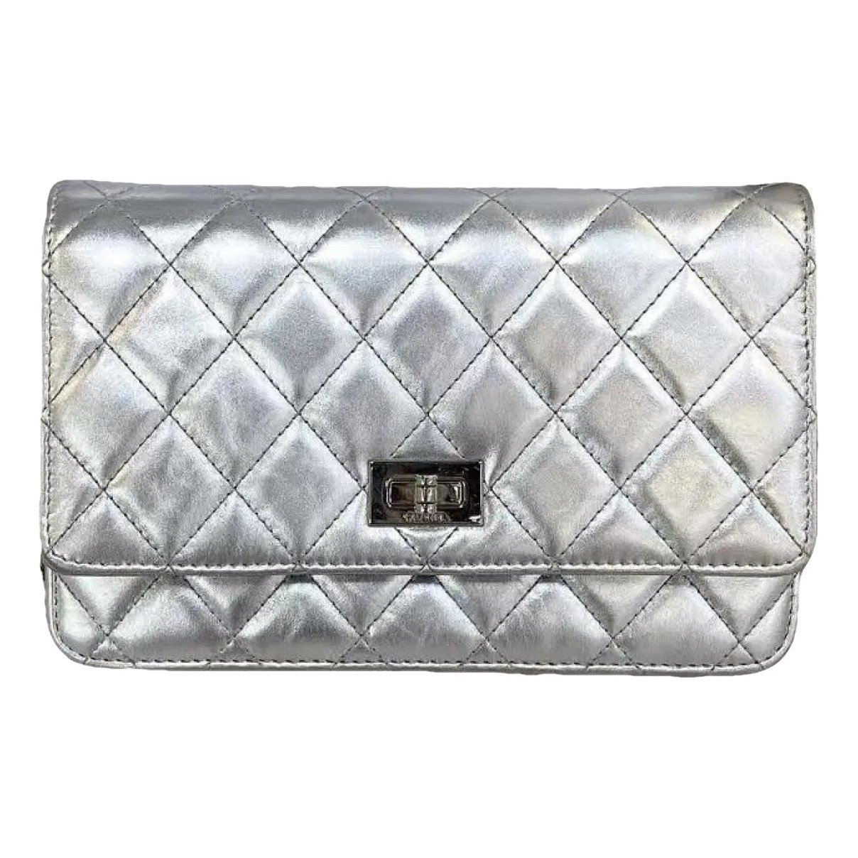 Wallet On Chain 2.55 leather crossbody bag