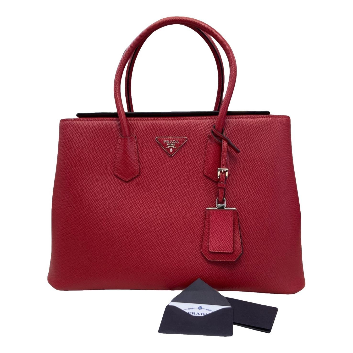 Monochrome leather handbag
