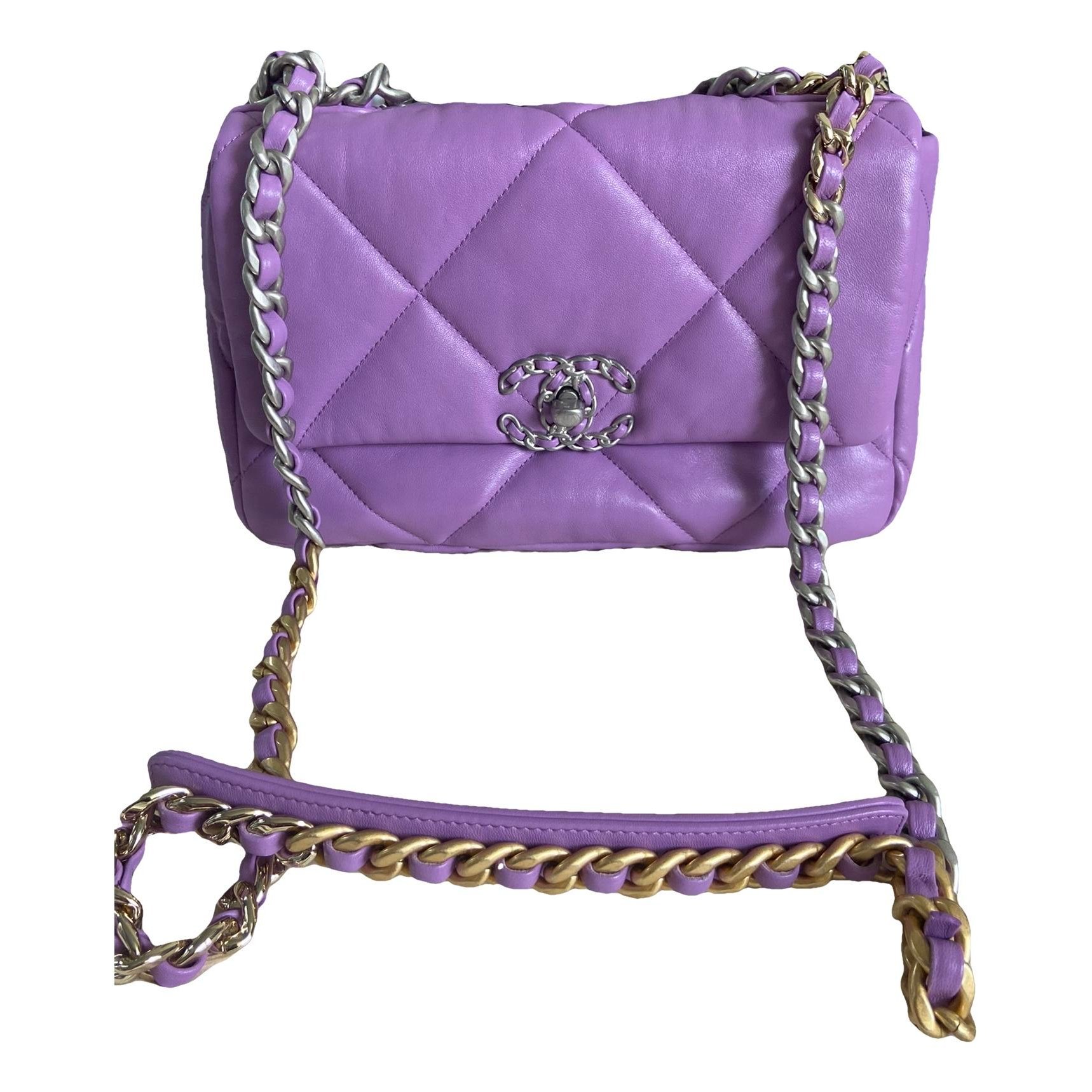 Chanel 19 leather handbag