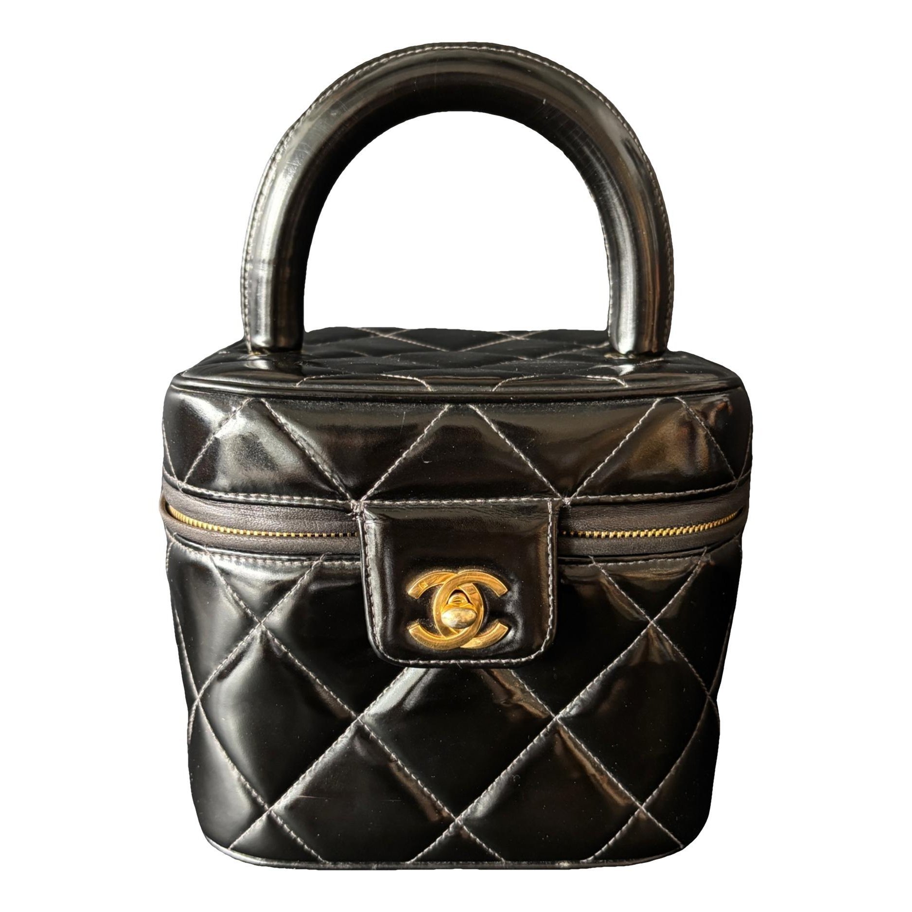 Trendy CC Vanity patent leather handbag