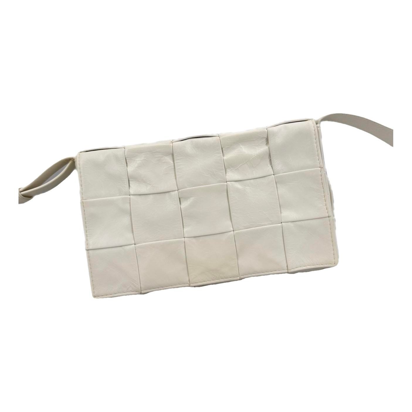 Cassette leather handbag