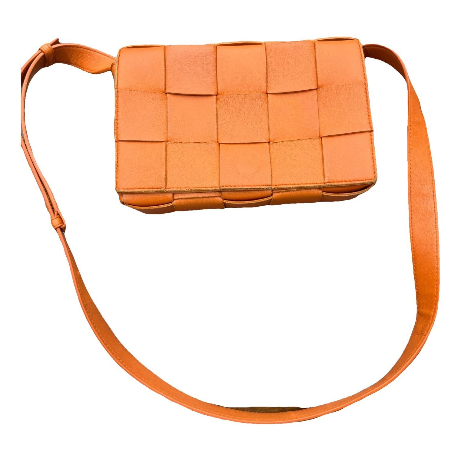 Cassette leather crossbody bag