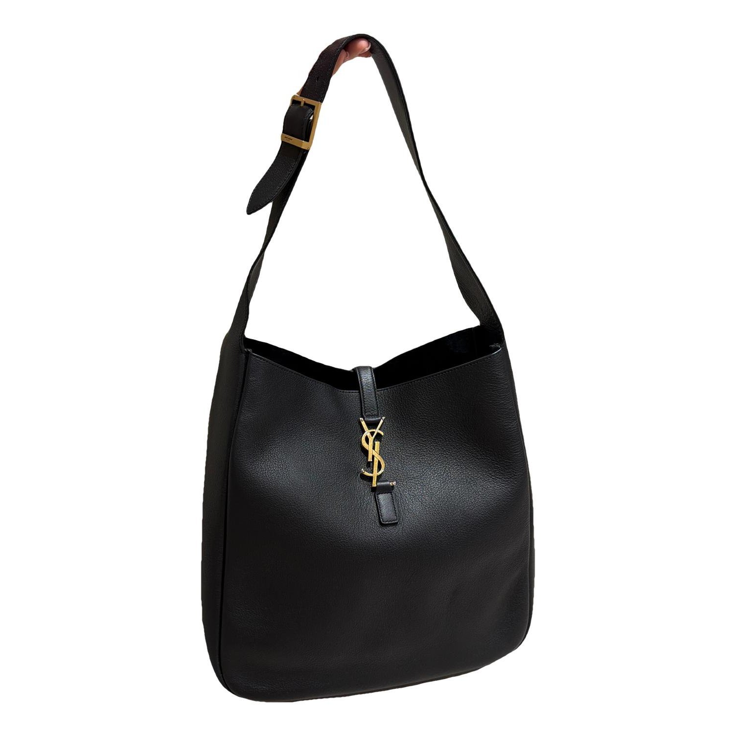 Le 5 à 7 leather handbag