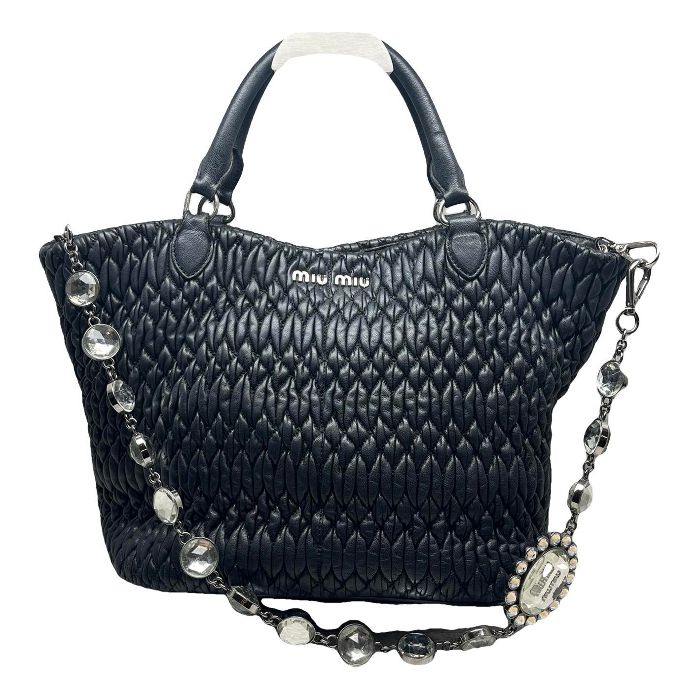 Matelassé leather handbag