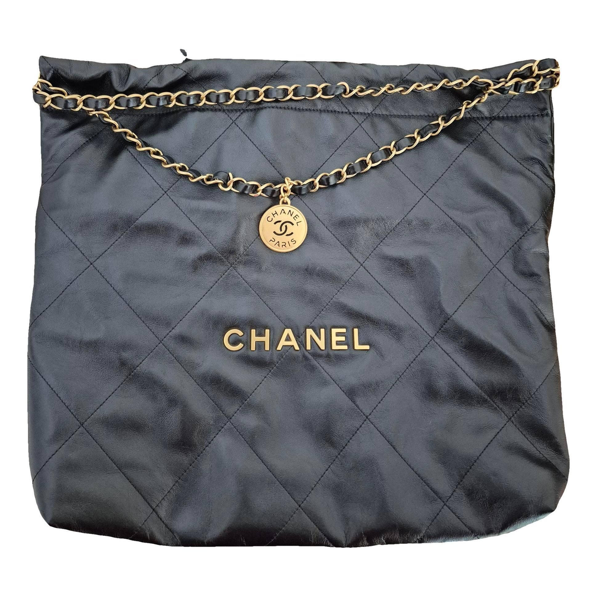 Chanel 22 leather handbag
