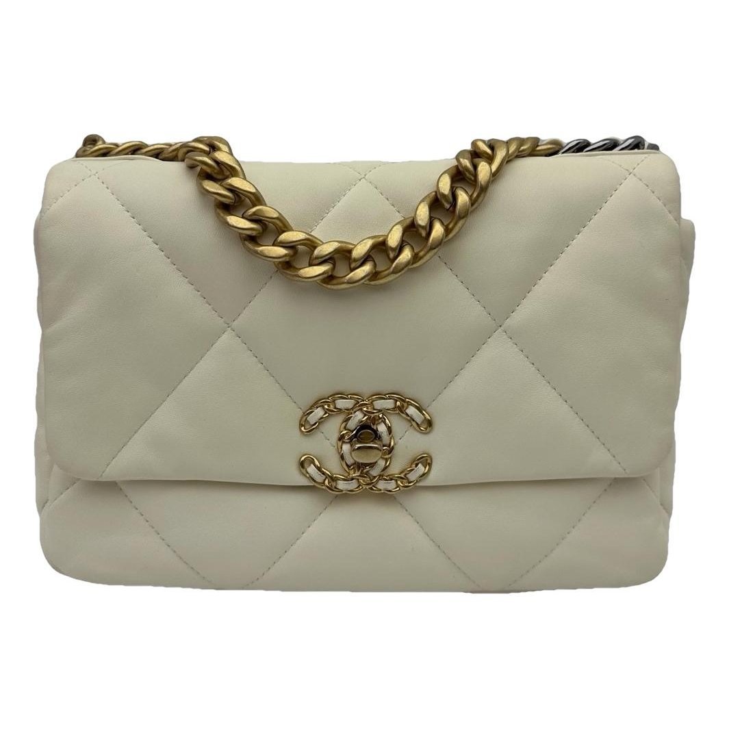 Chanel 19 leather handbag