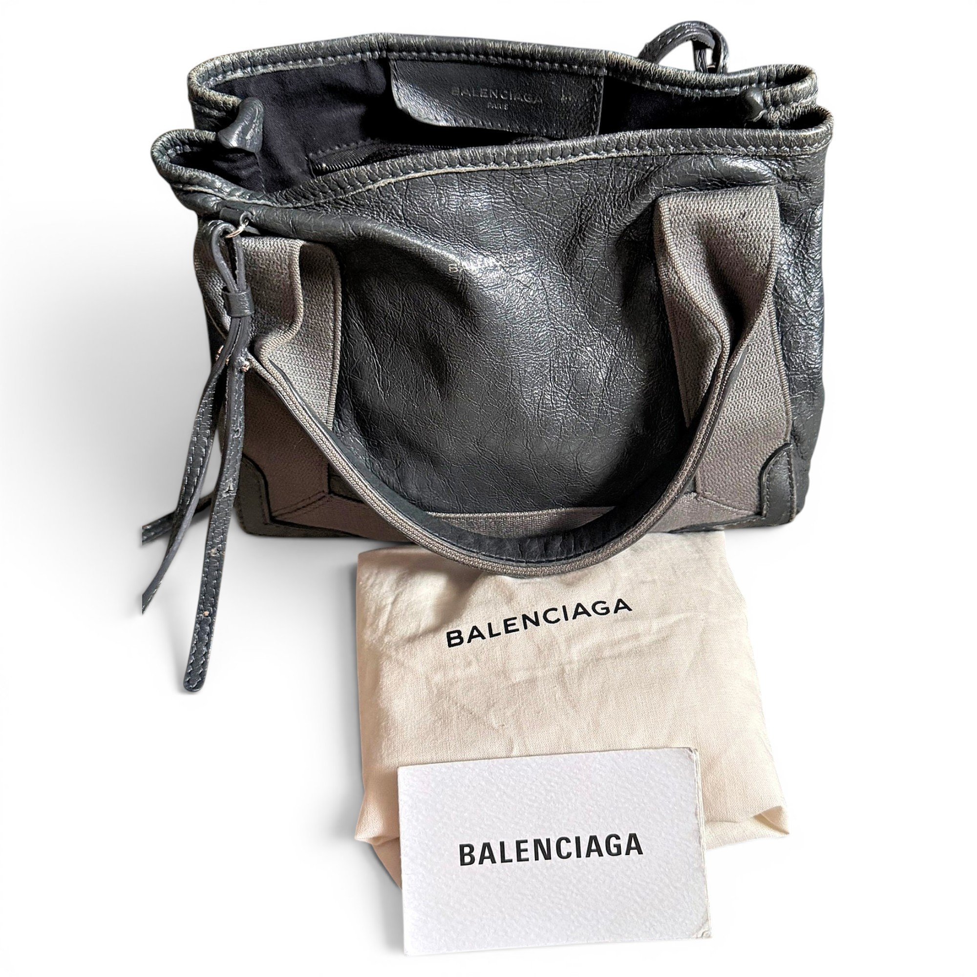 Balenciaga Leather crossbody bag