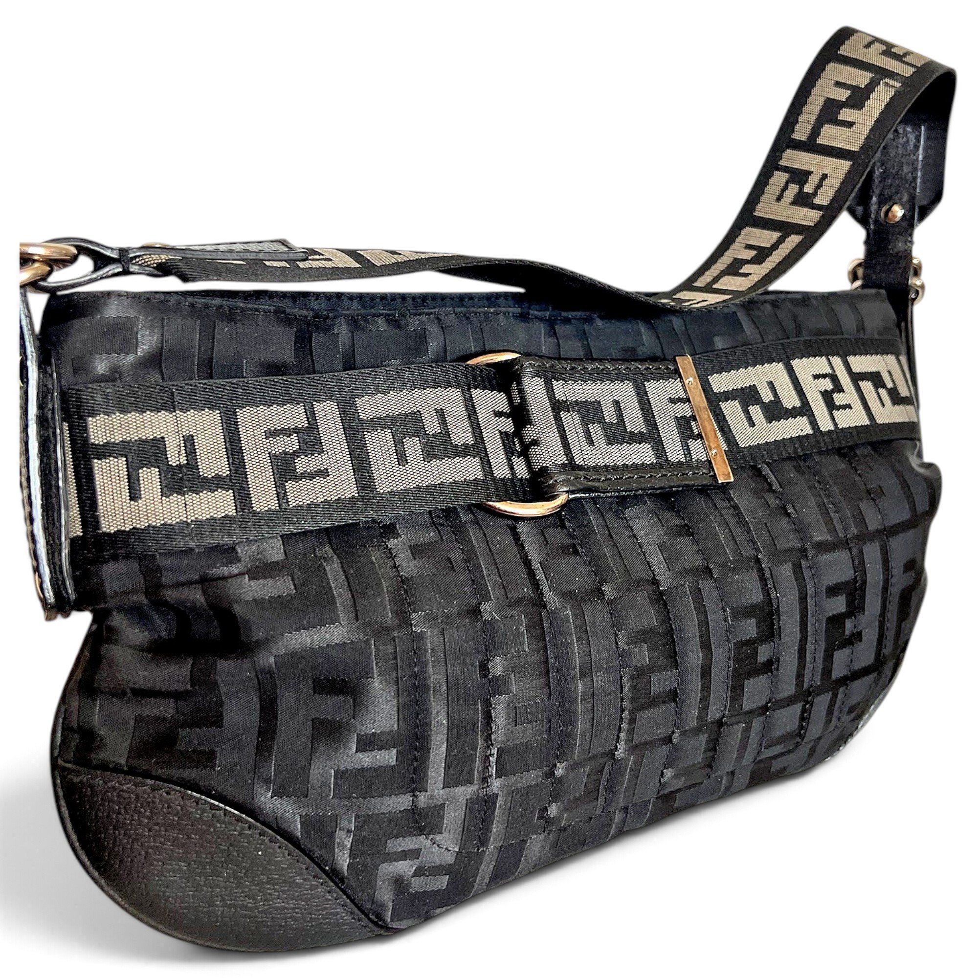 Baguette cloth handbag