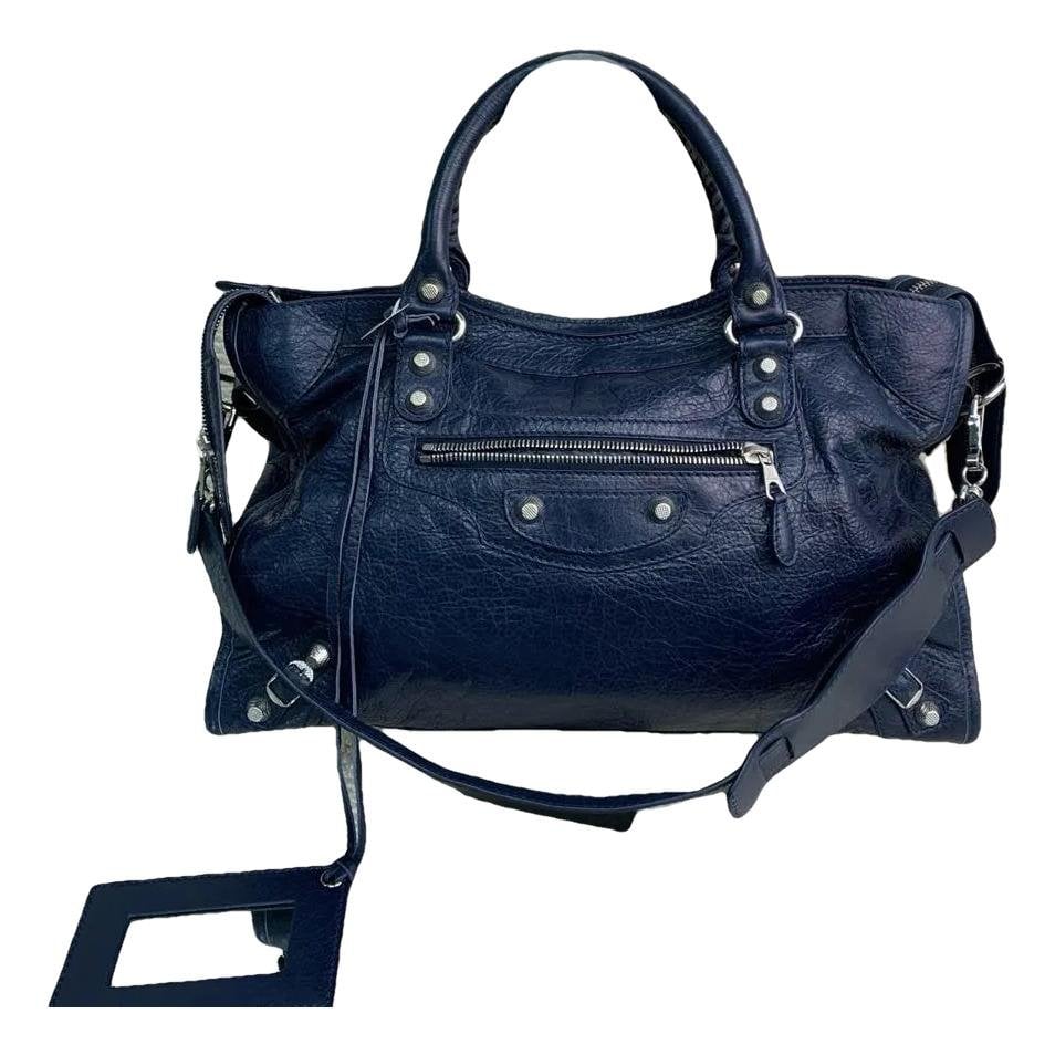 City leather crossbody bag
