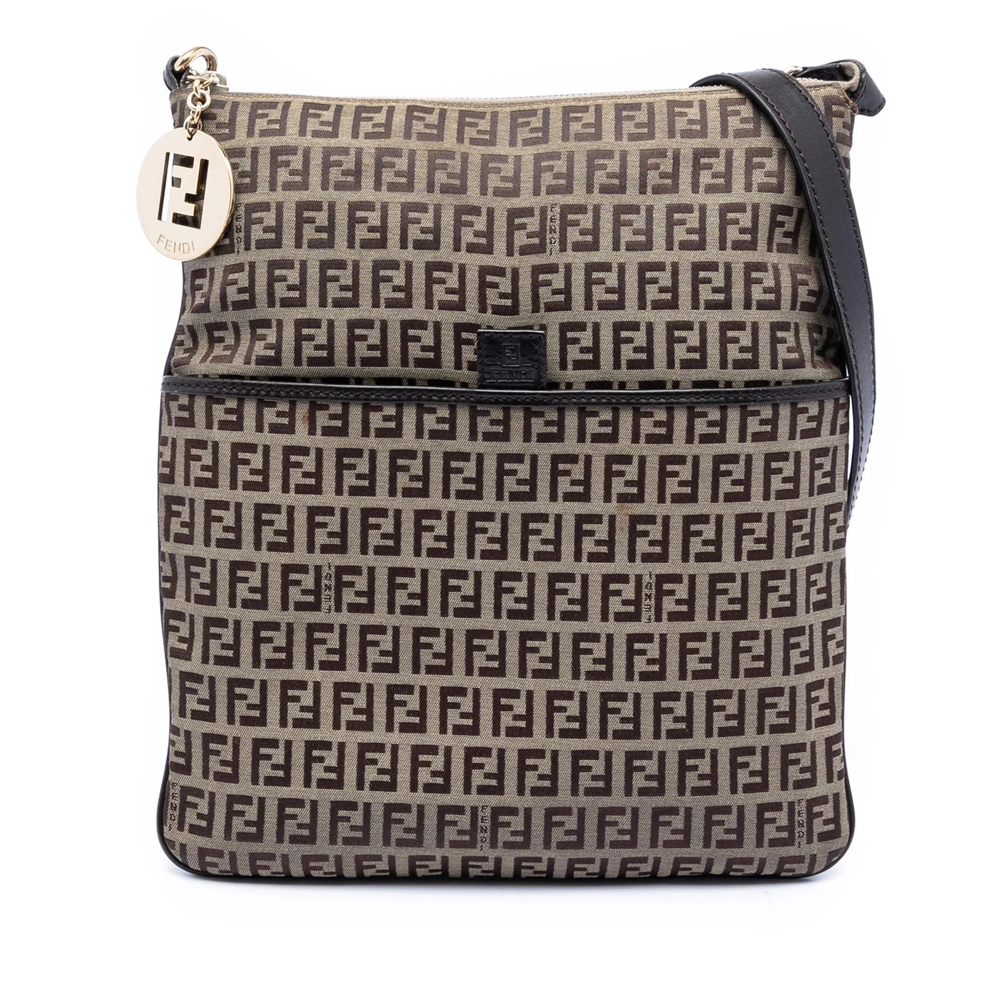 Pocket leather handbag