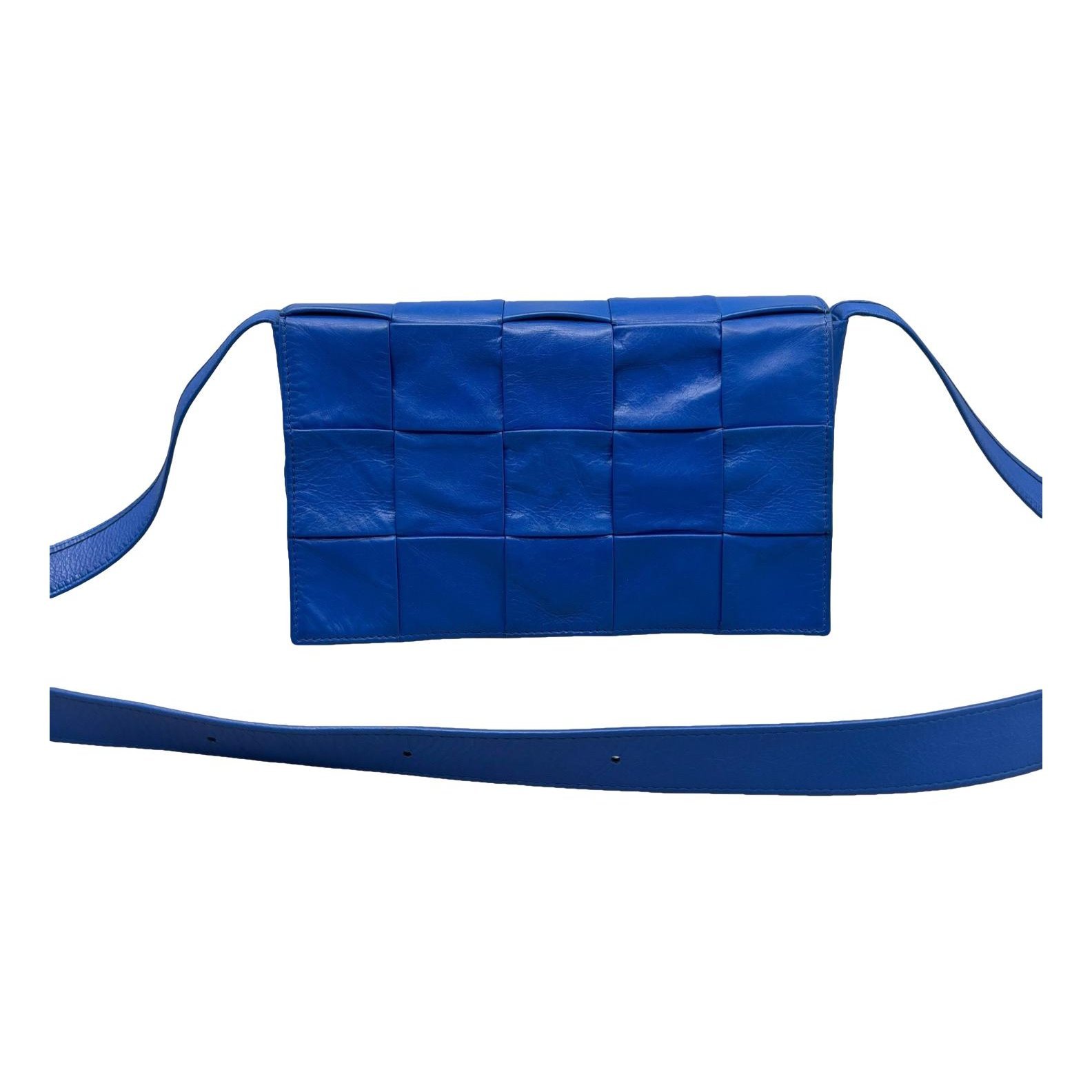 Cassette leather crossbody bag