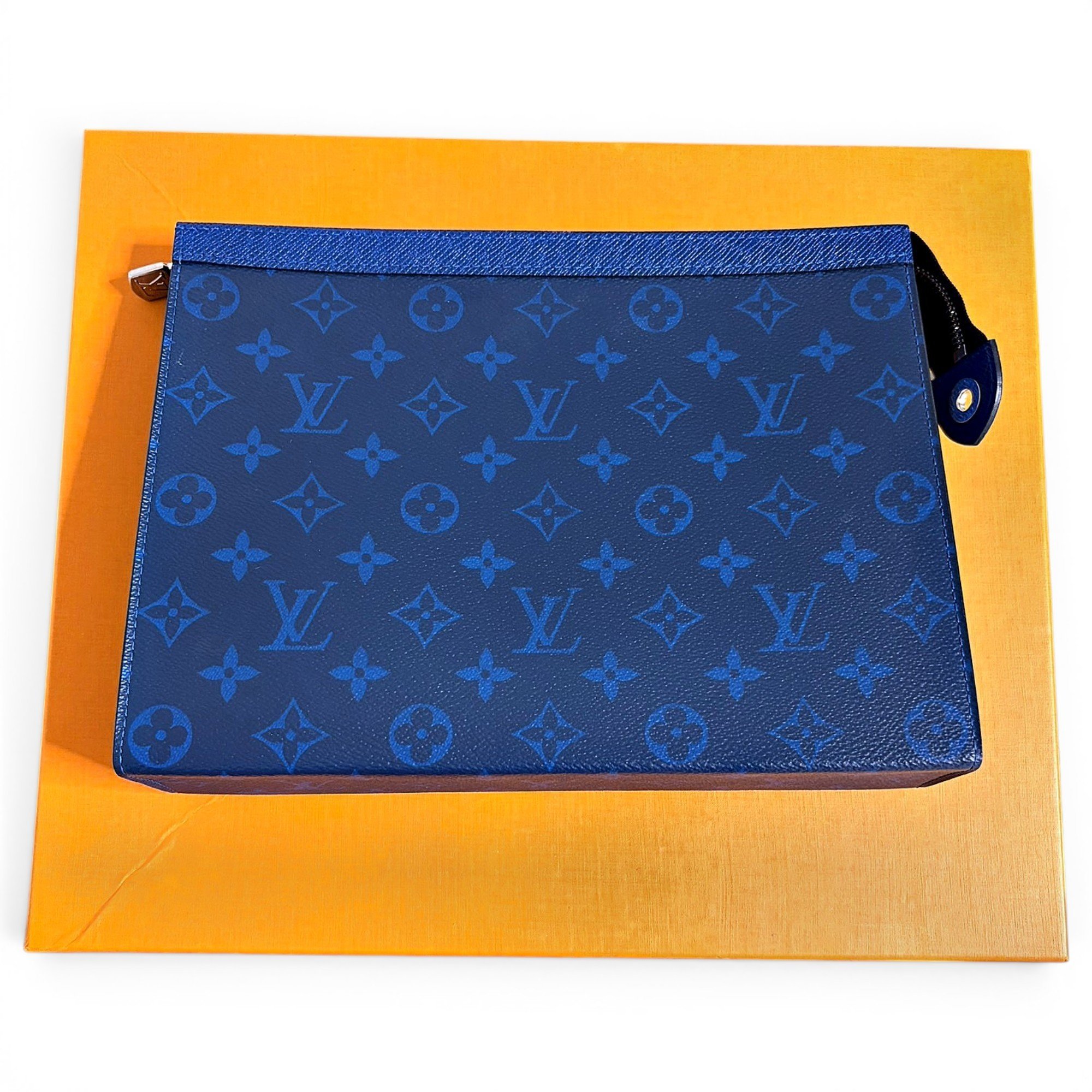 Leather clutch bag