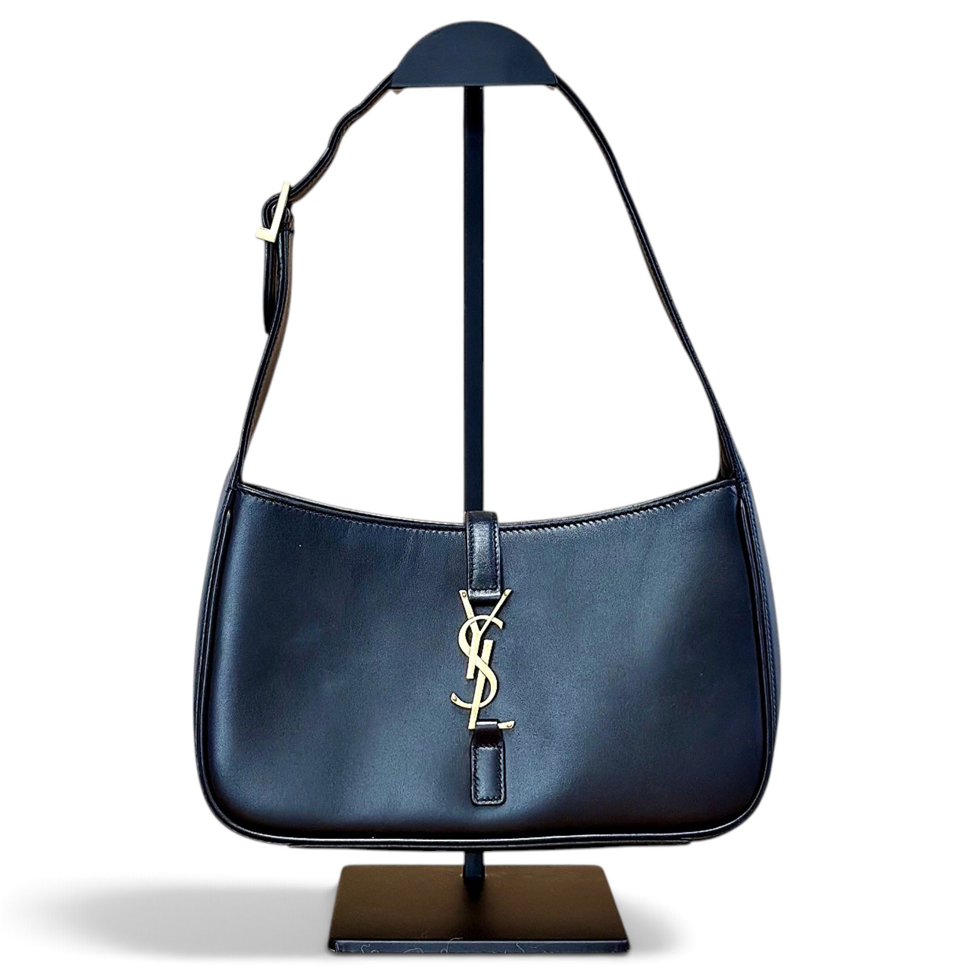 Le 5 à 7 leather handbag
