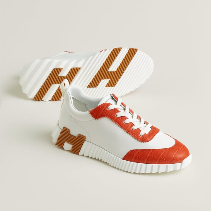 Bouncing Sneaker