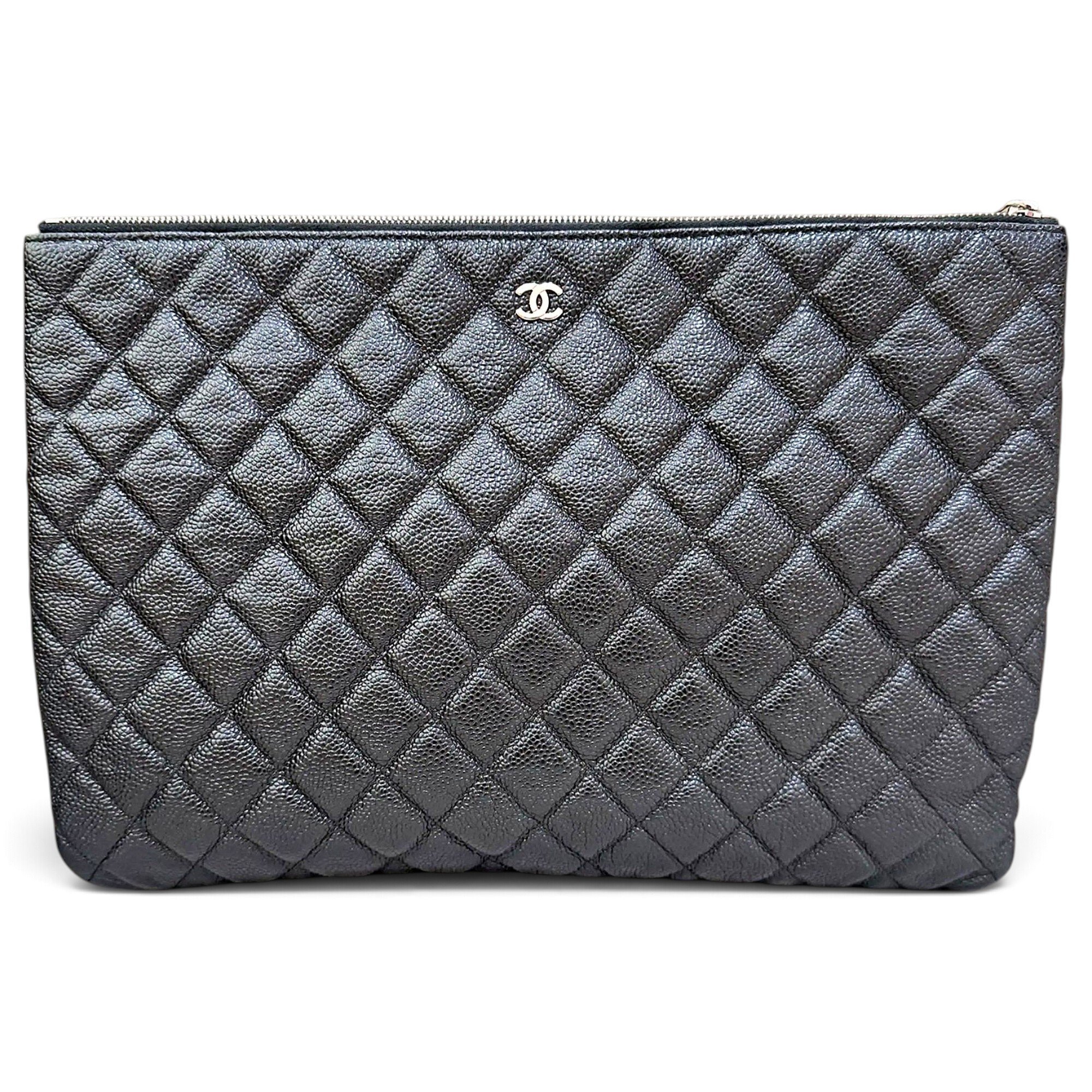 Timeless/Classique leather clutch bag